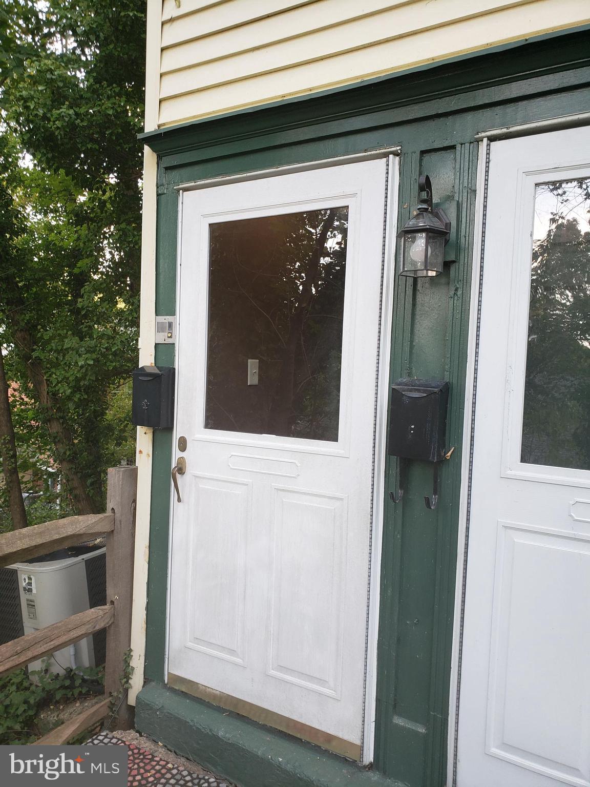 YARDLEY COMMONS - Residential Lease