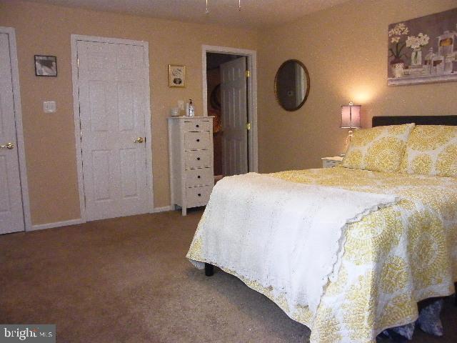 YARDLEY COMMONS - Residential Lease