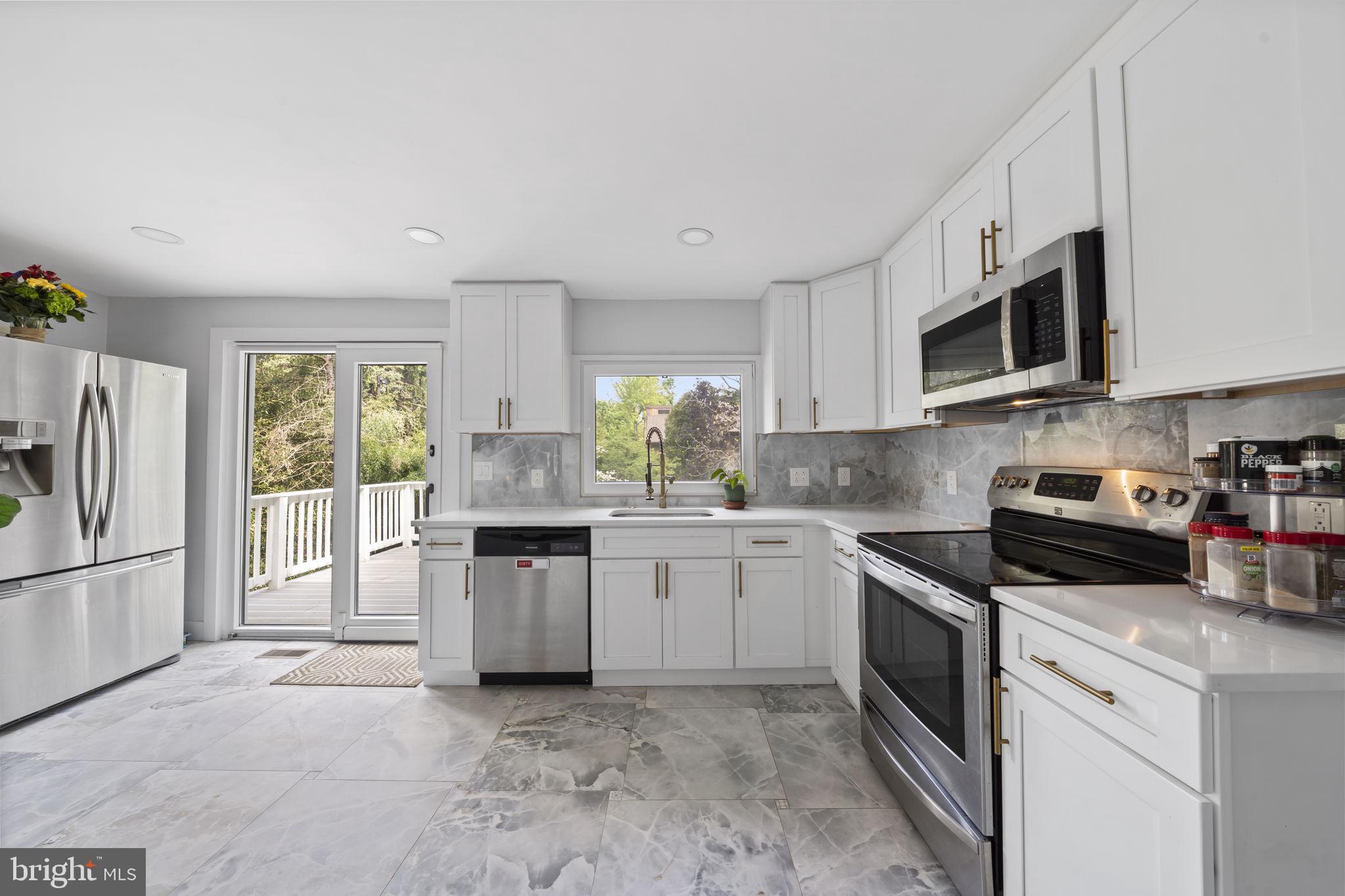 GLENSIDE - Residential