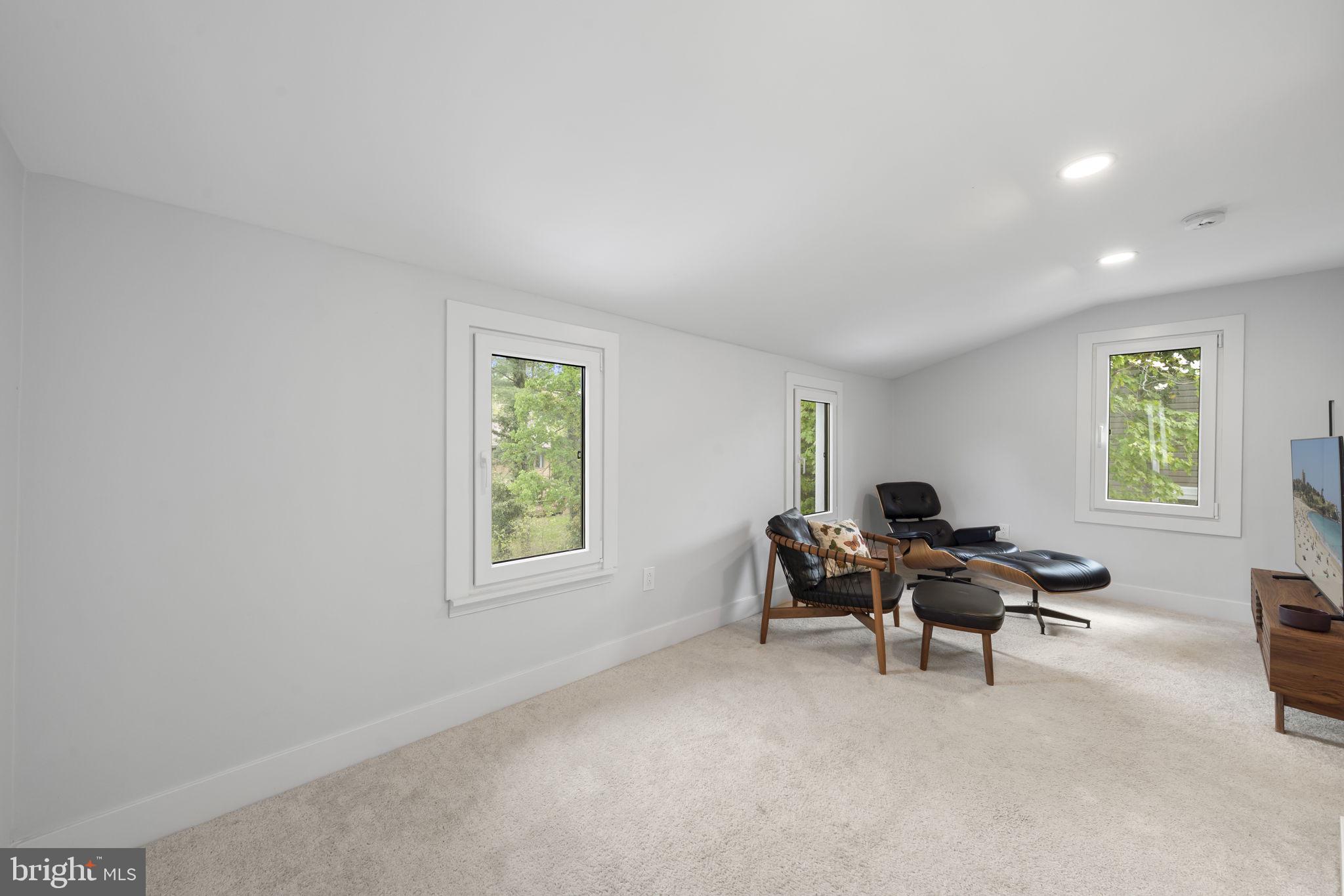GLENSIDE - Residential