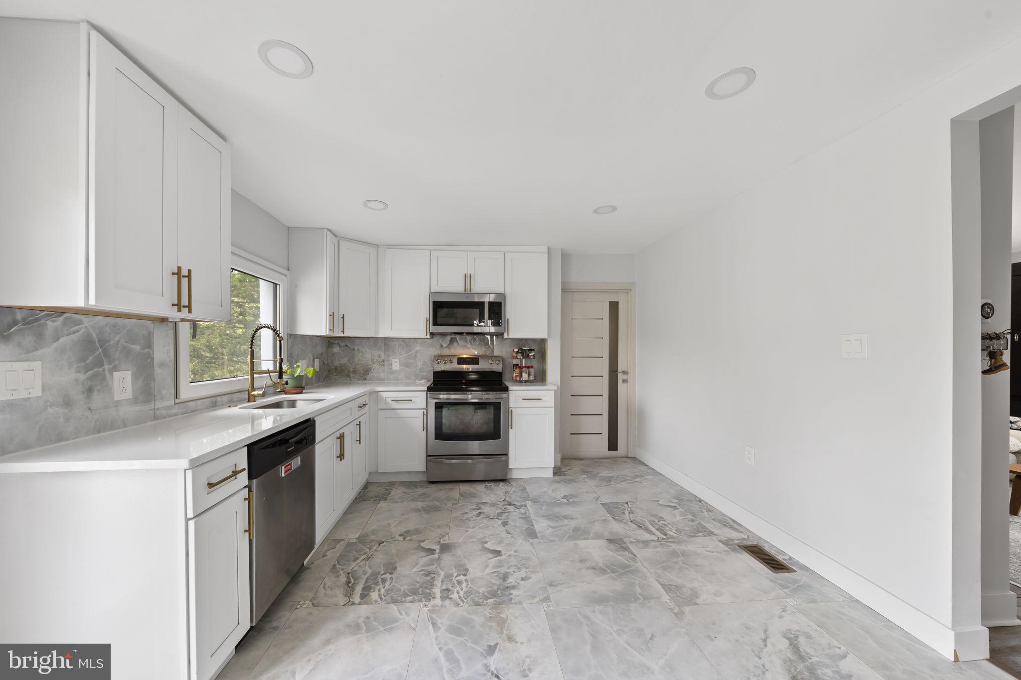 GLENSIDE - Residential