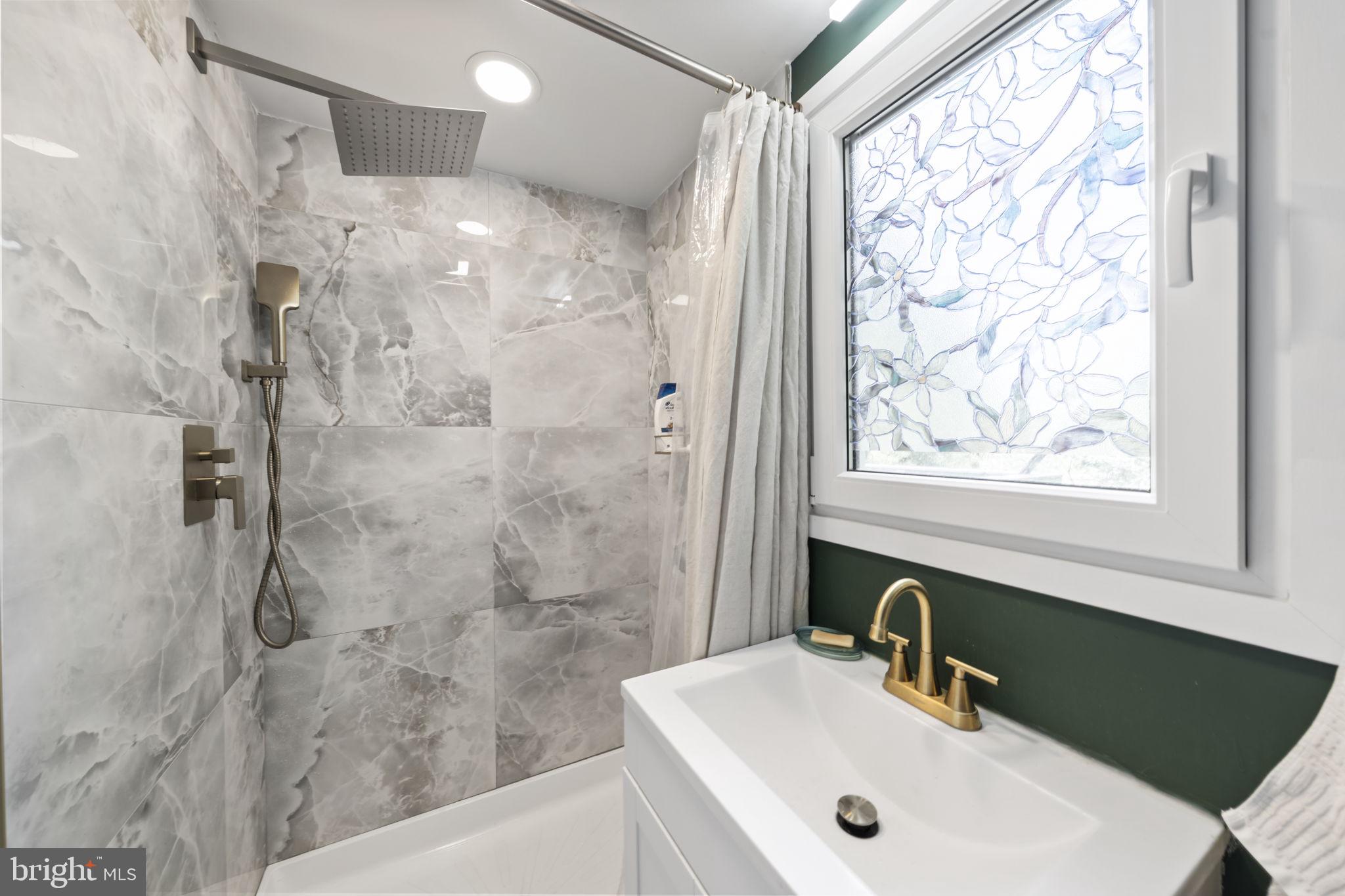 GLENSIDE - Residential