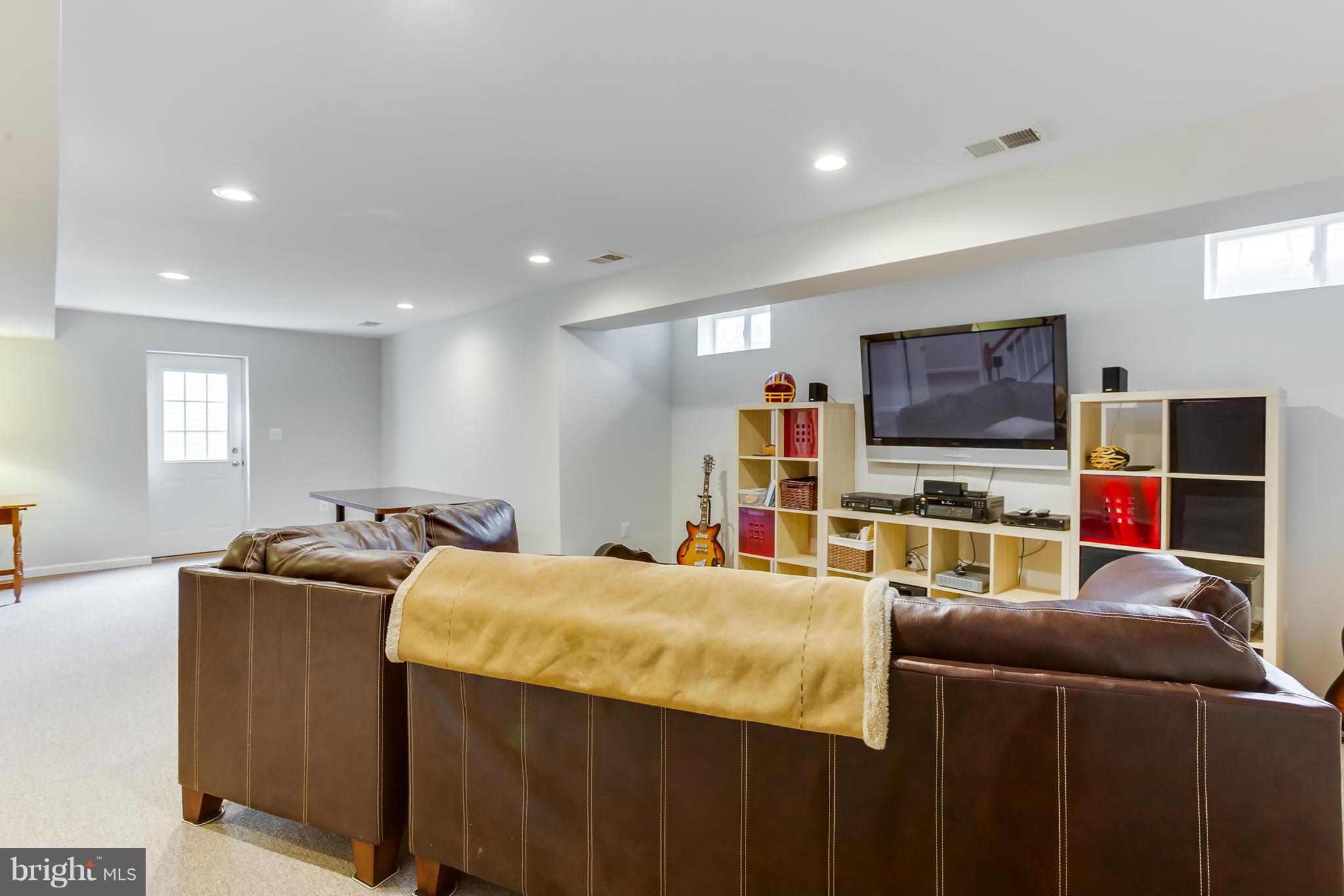 ARTILLERY RIDGE - Residential