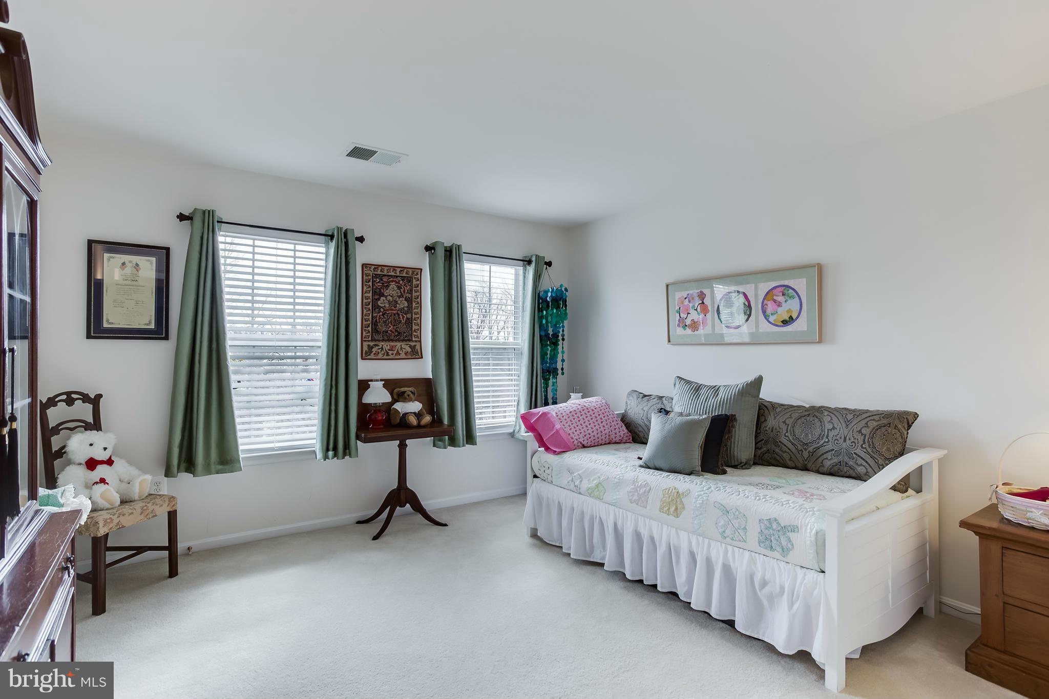 ARTILLERY RIDGE - Residential