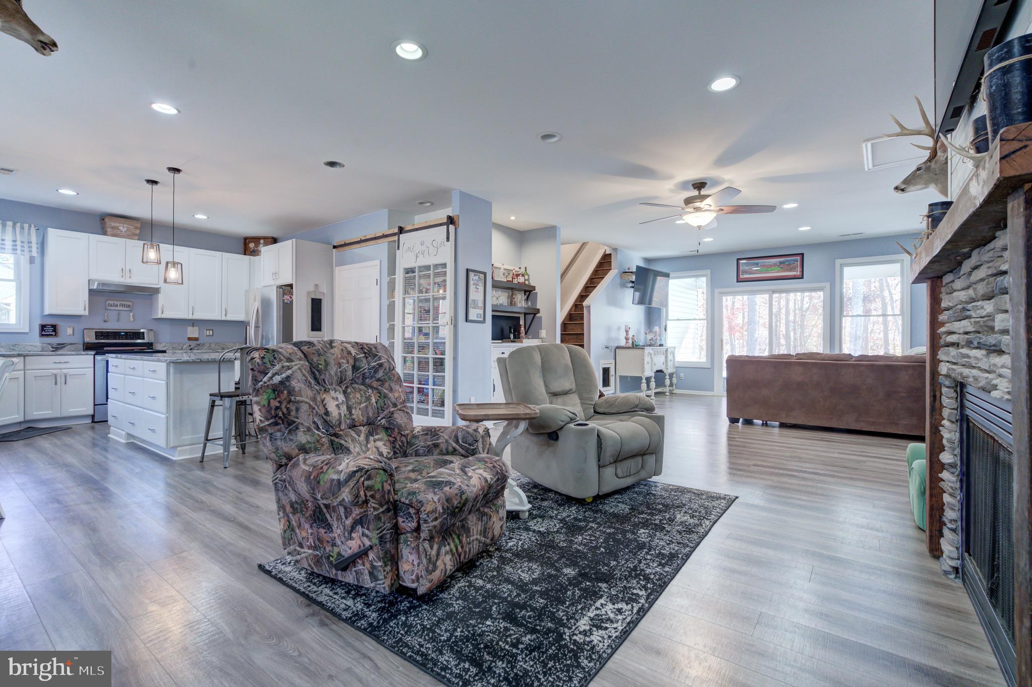 TALL PINES - Residential