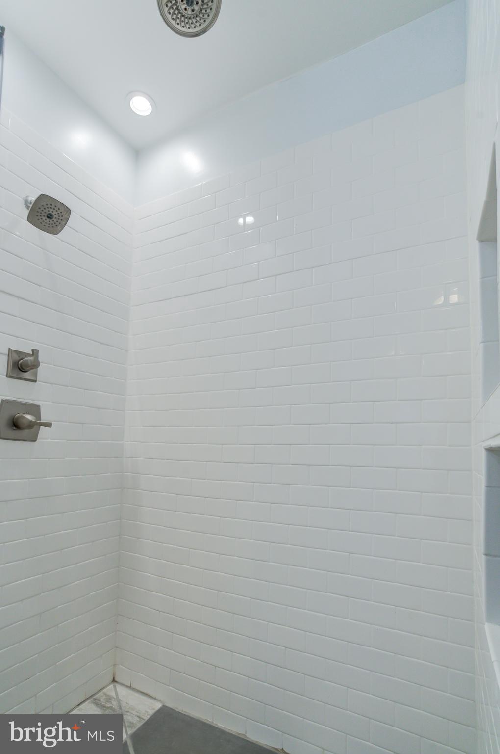 TALL PINES - Residential