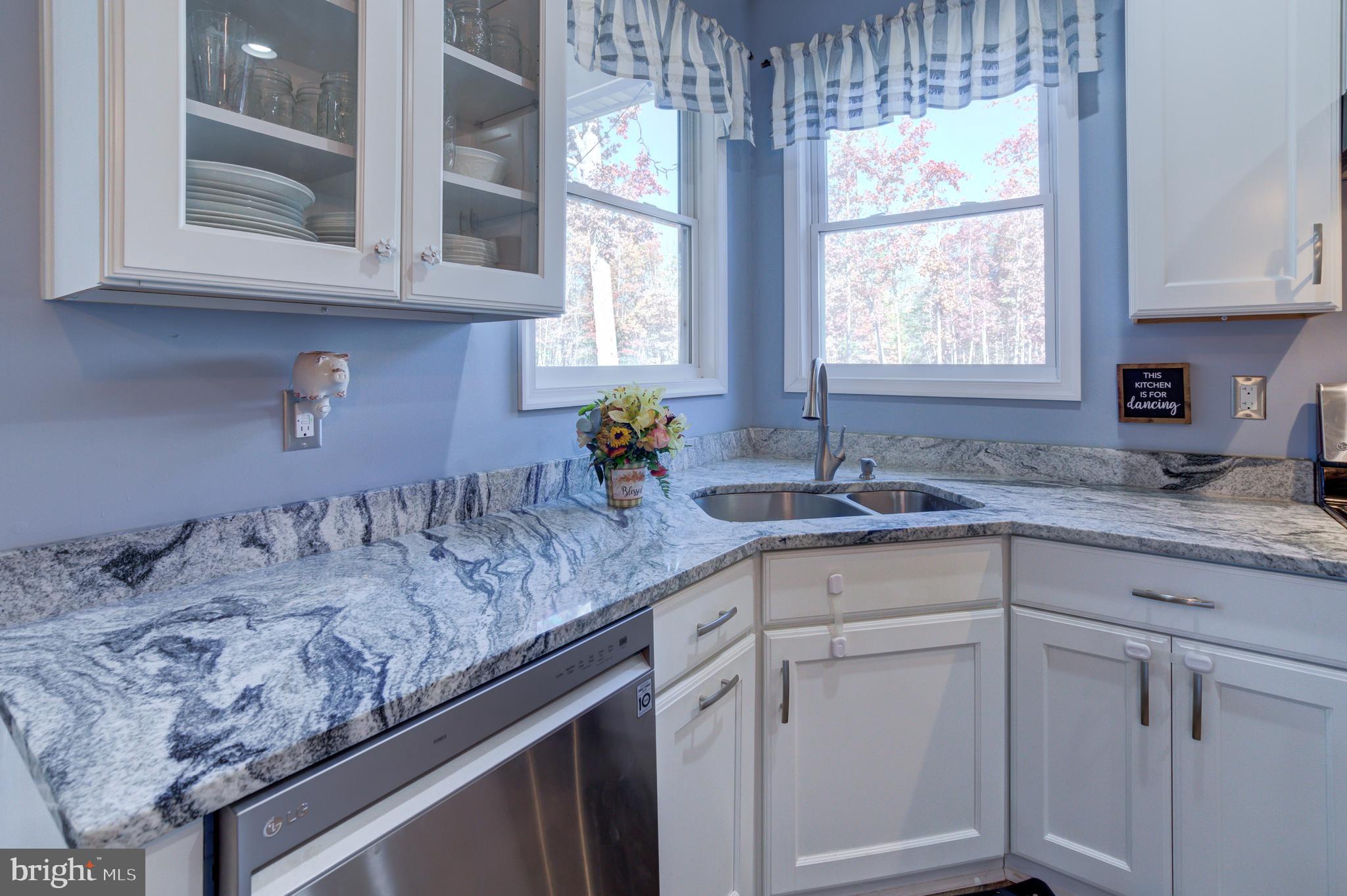 TALL PINES - Residential