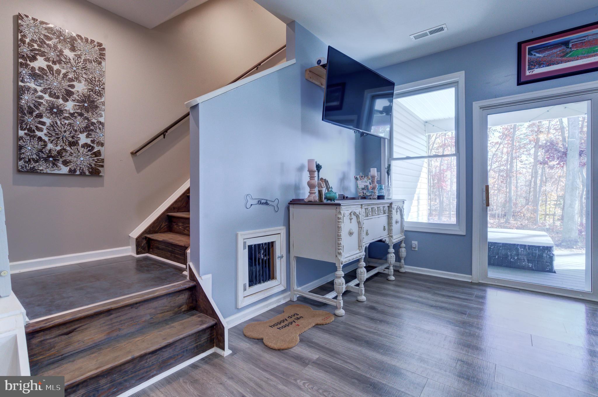 TALL PINES - Residential