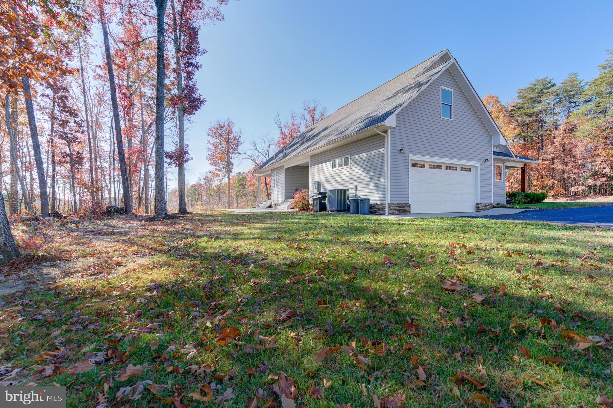 TALL PINES - Residential