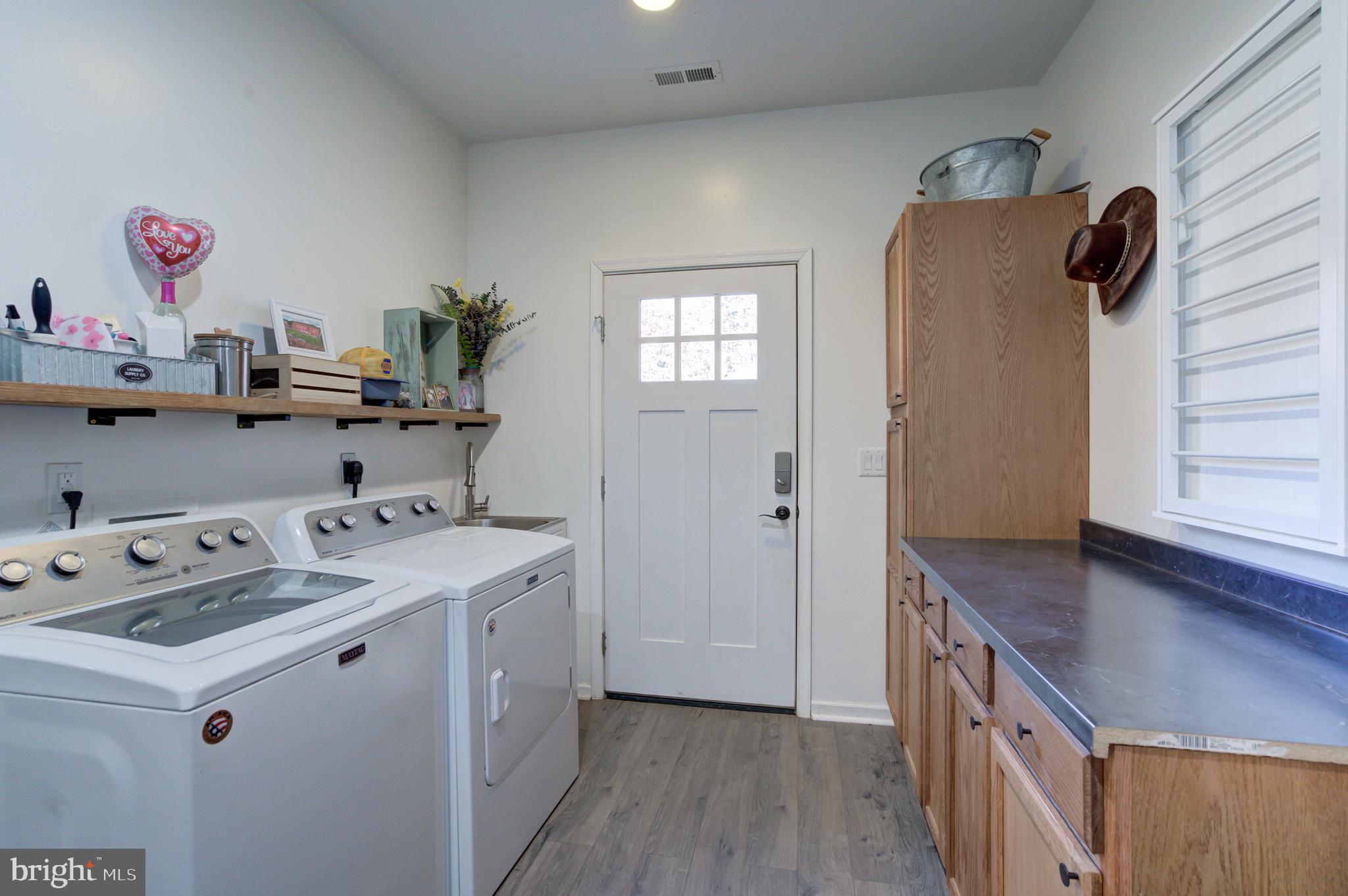 TALL PINES - Residential