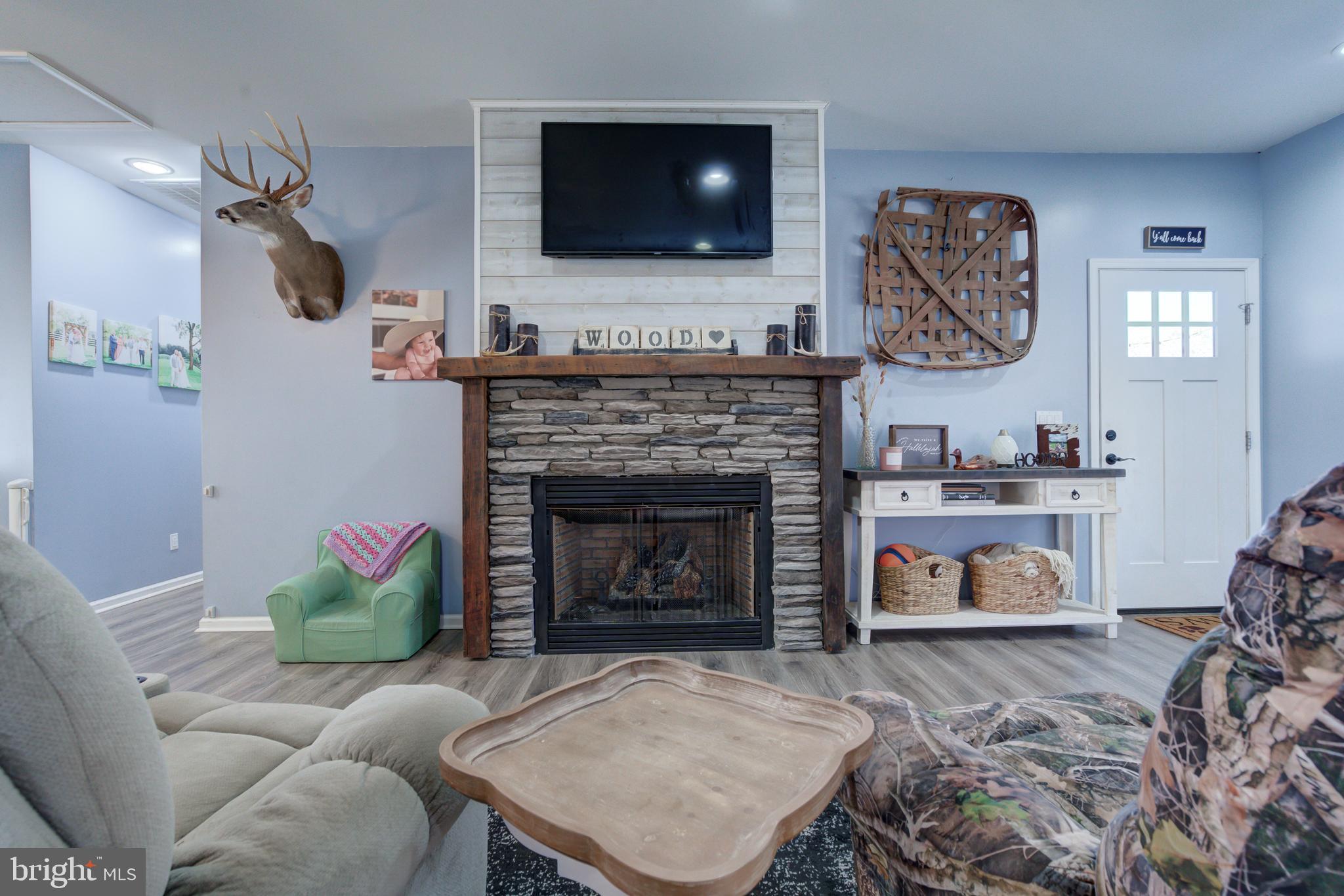 TALL PINES - Residential