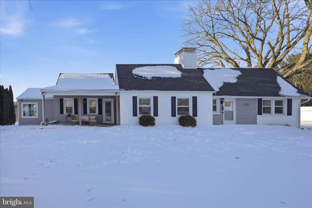 Photo of 1969 Millersville Pike, LANCASTER, PA 17603 (MLS # PALA2082286)