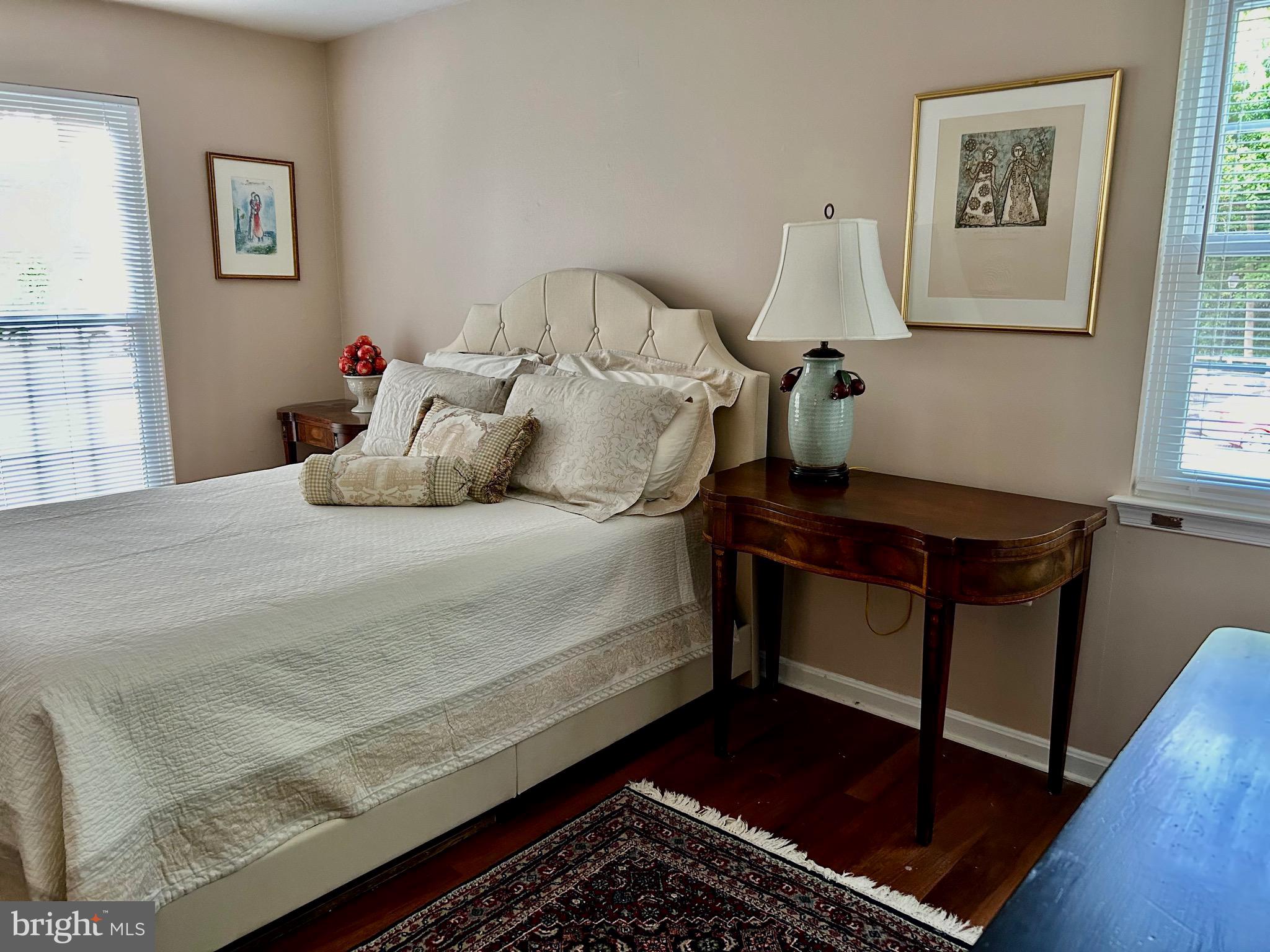 FALLS GABLE - Residential