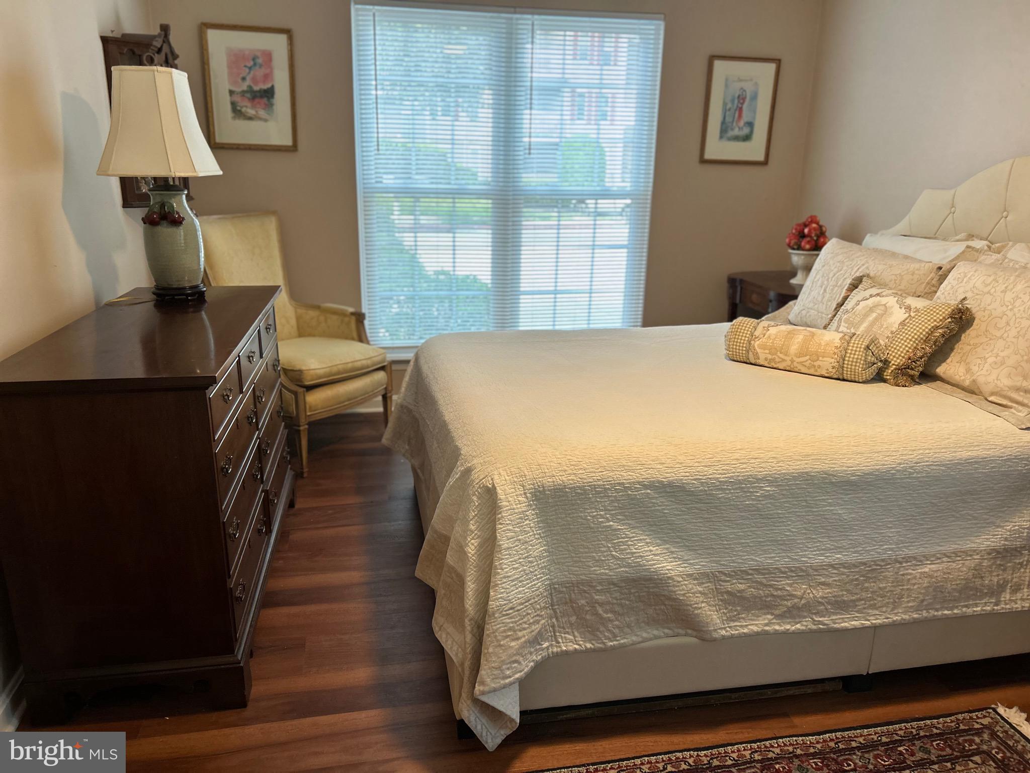 FALLS GABLE - Residential