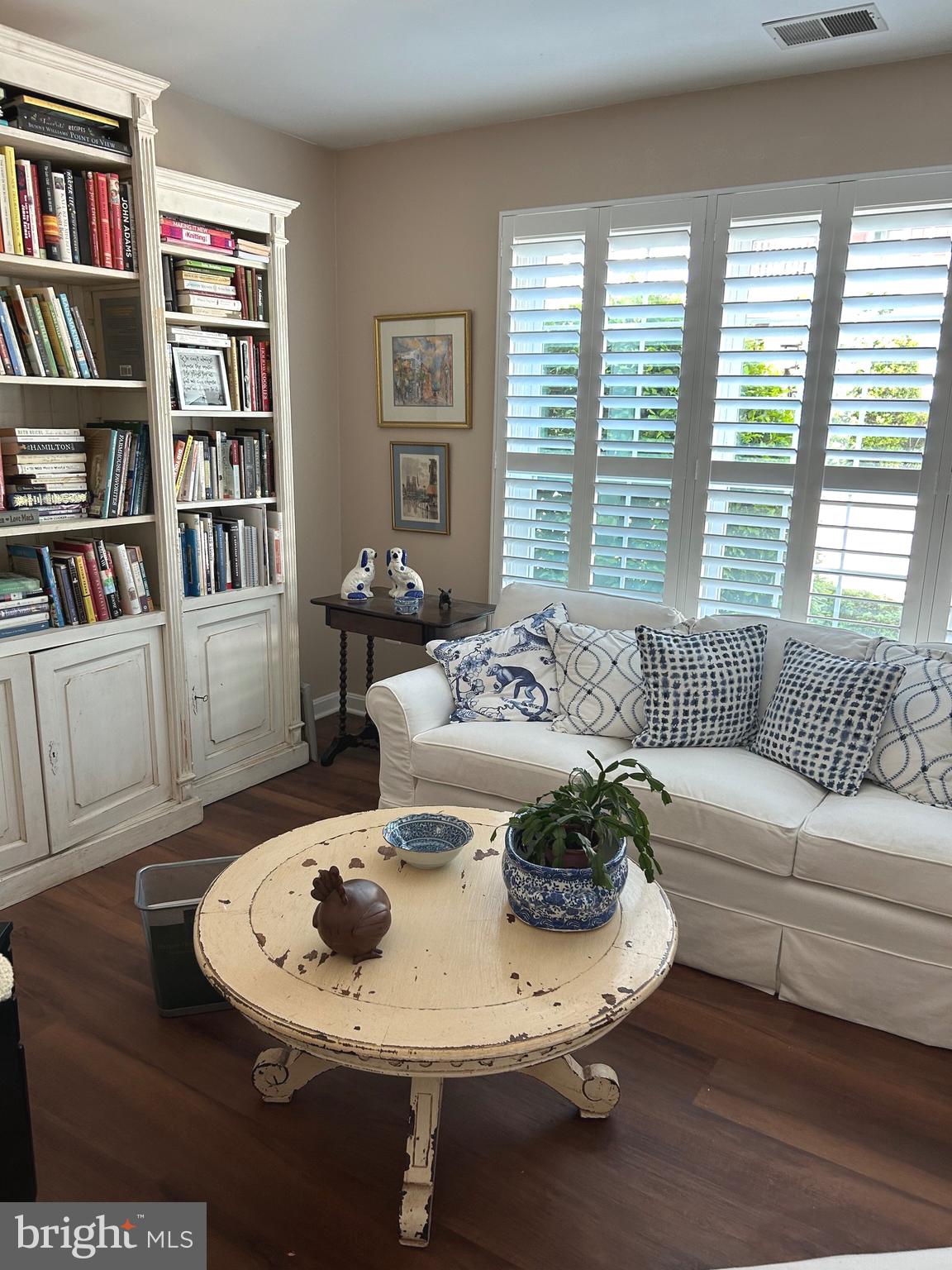 FALLS GABLE - Residential