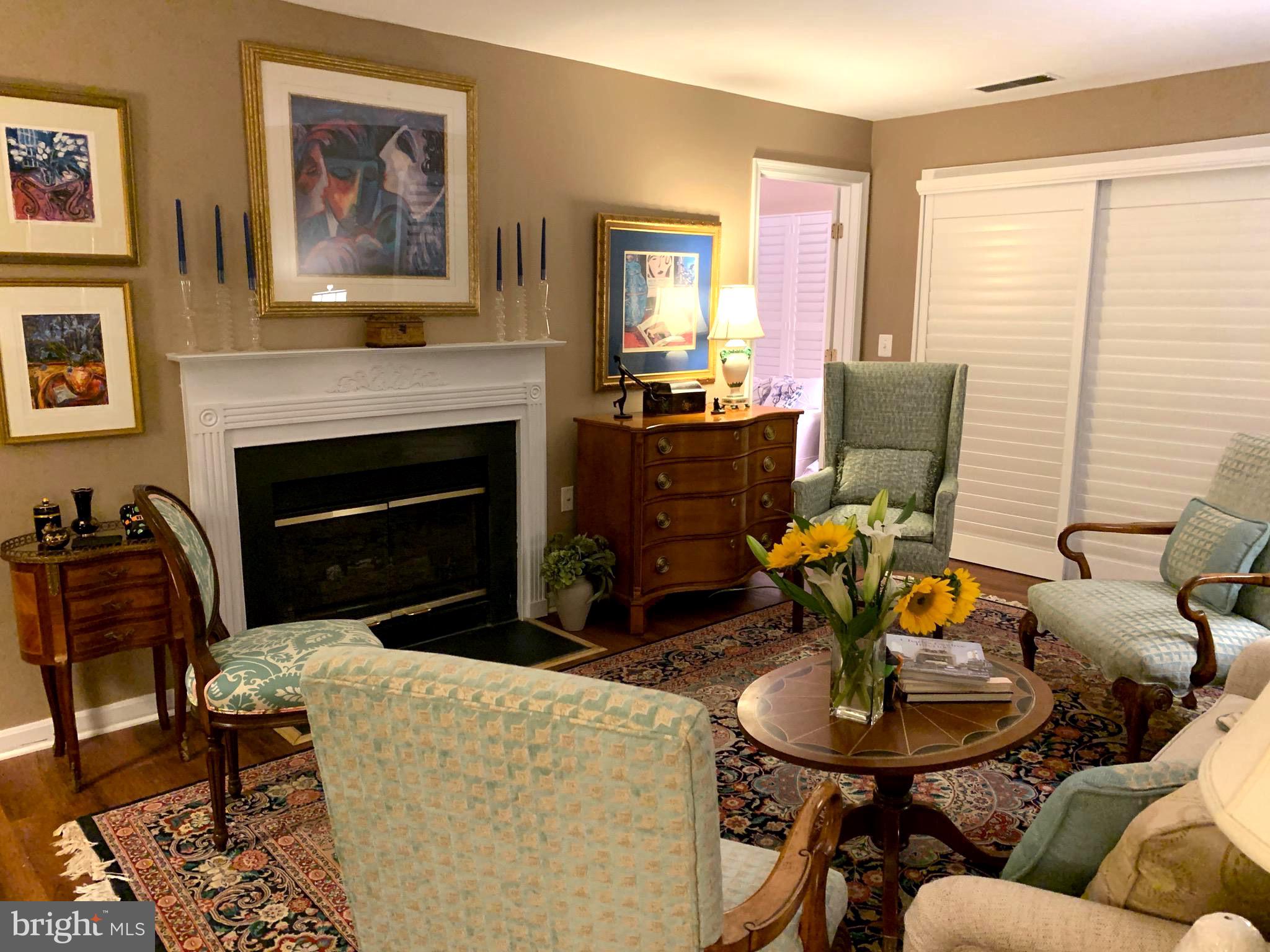 FALLS GABLE - Residential