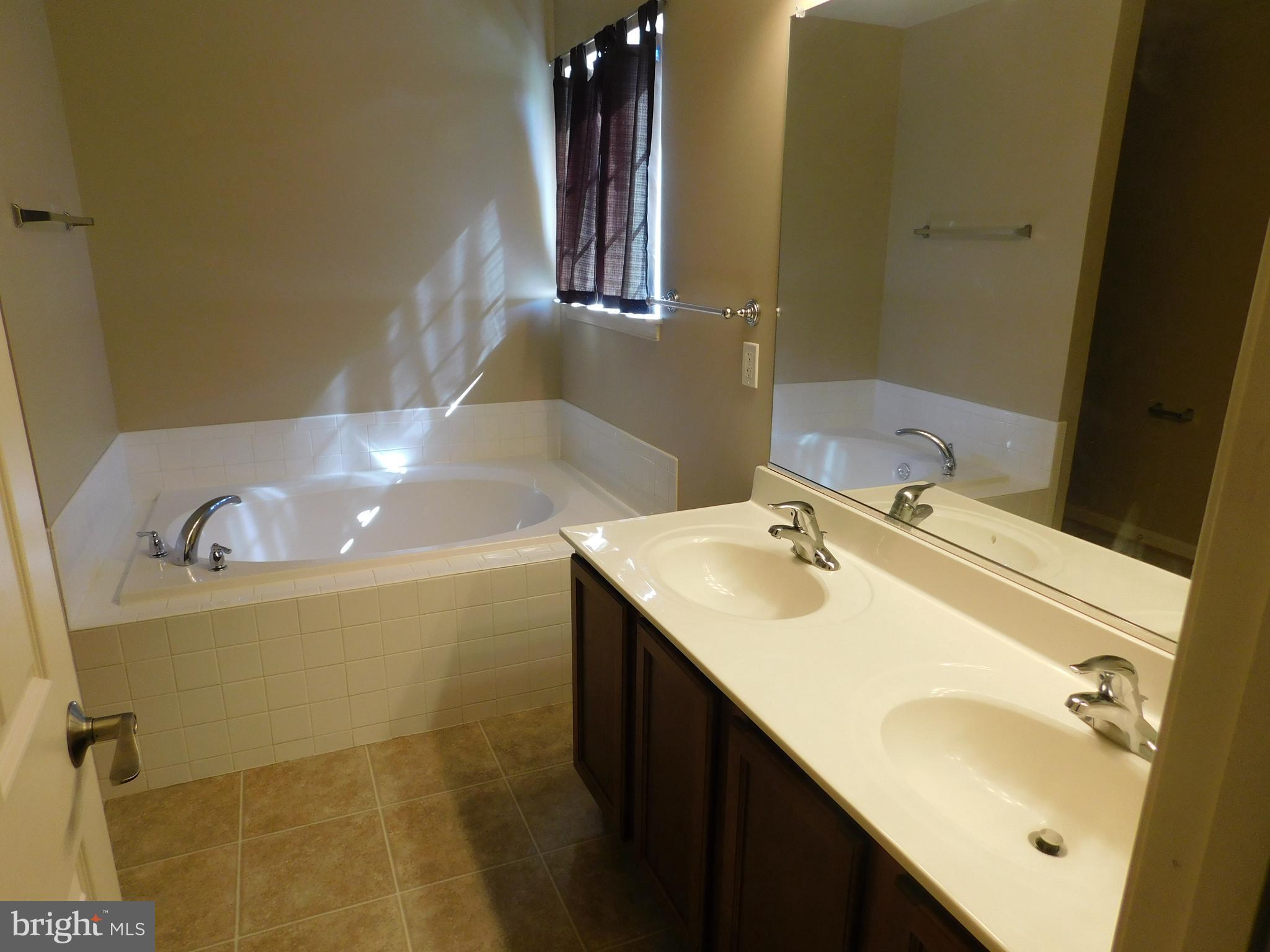 HOPYARD FARM - Residential Lease