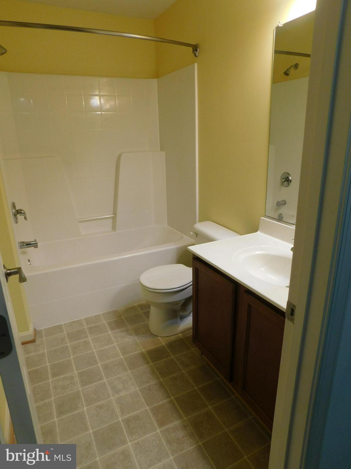 HOPYARD FARM - Residential Lease