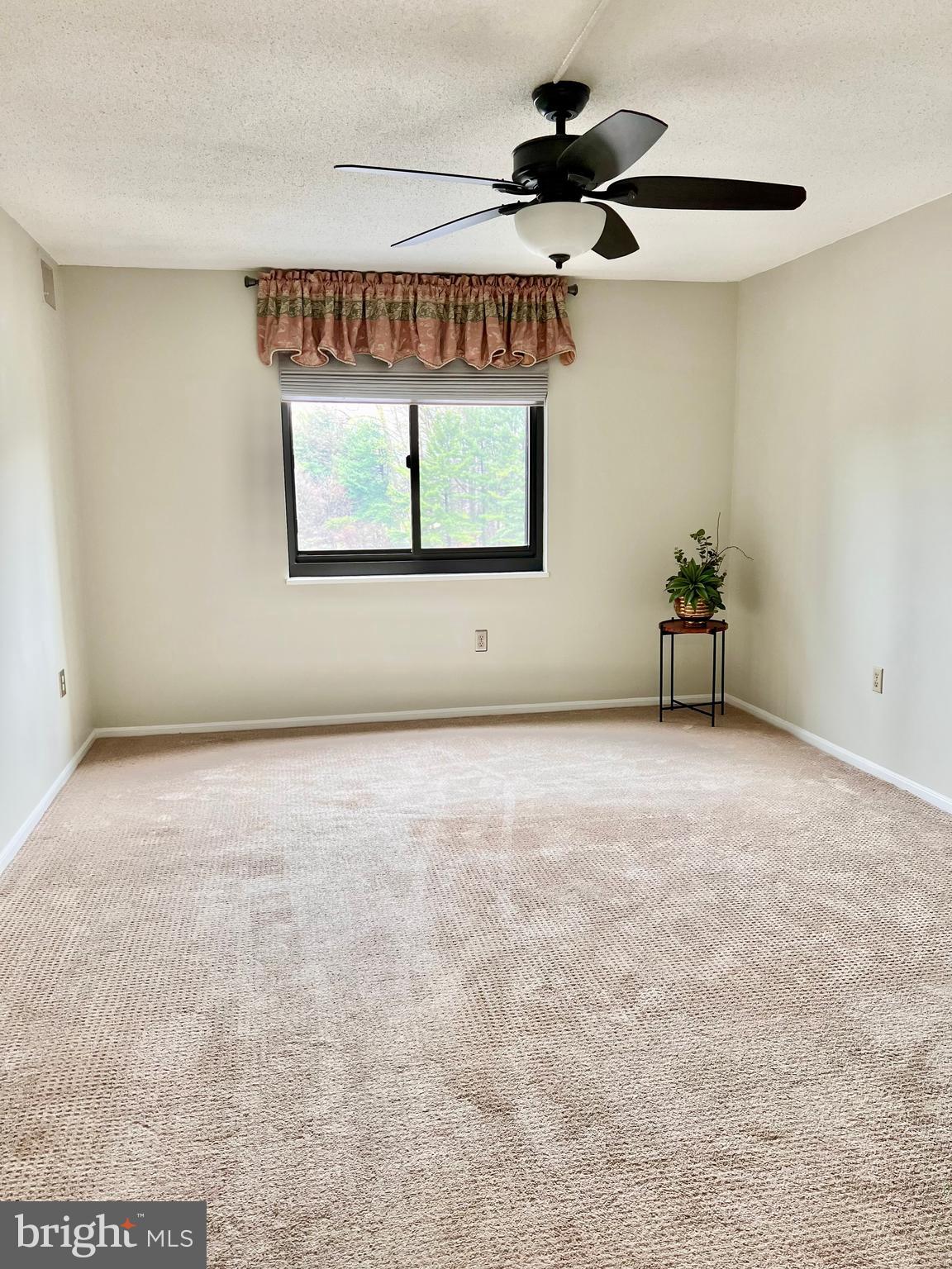 GREENS AT LEISURE WORLD - Residential