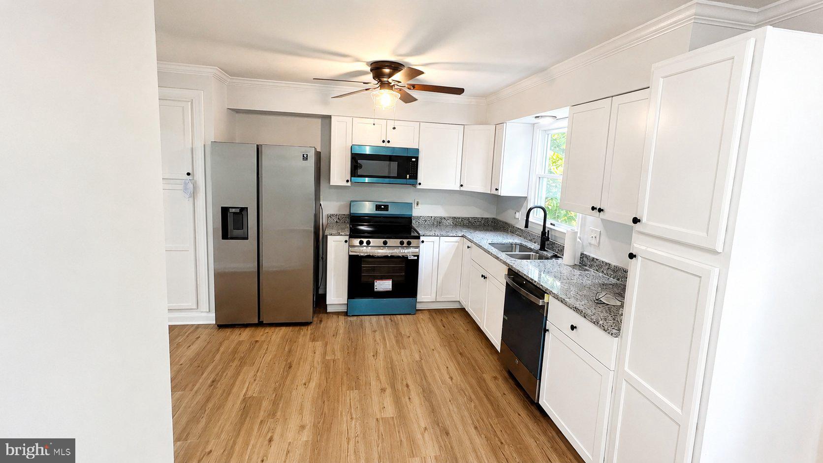 34 E 19TH STREET