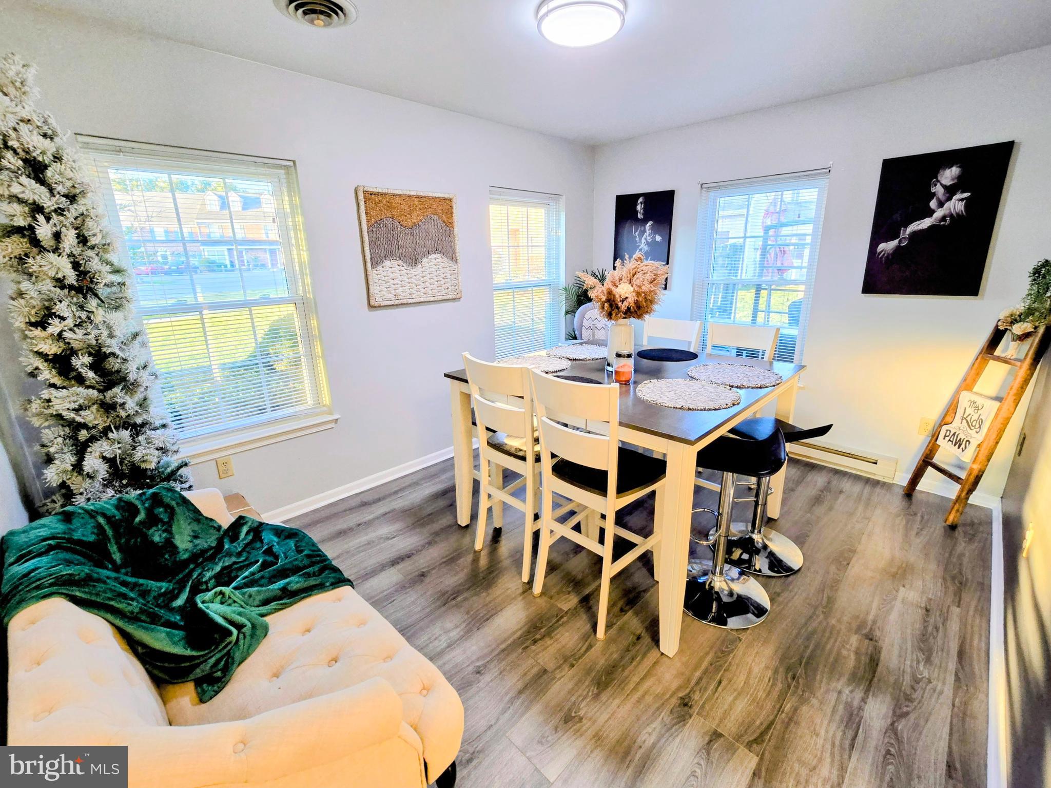 GRANDVIEW CHASE - Residential