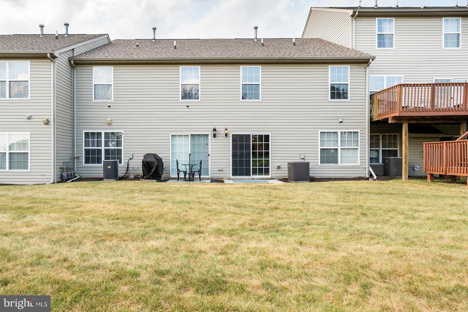 THE PINNACLE - Residential