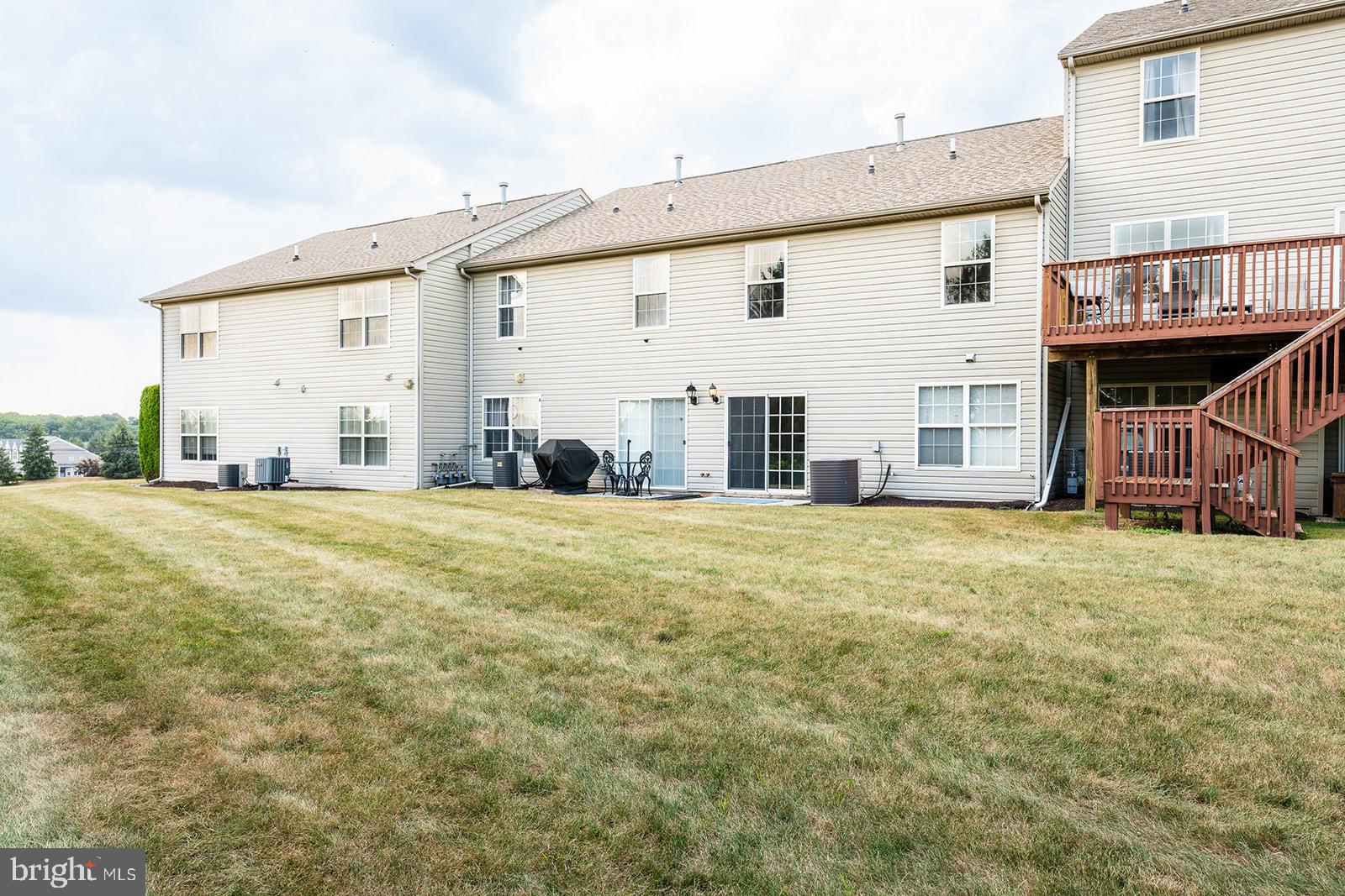 THE PINNACLE - Residential