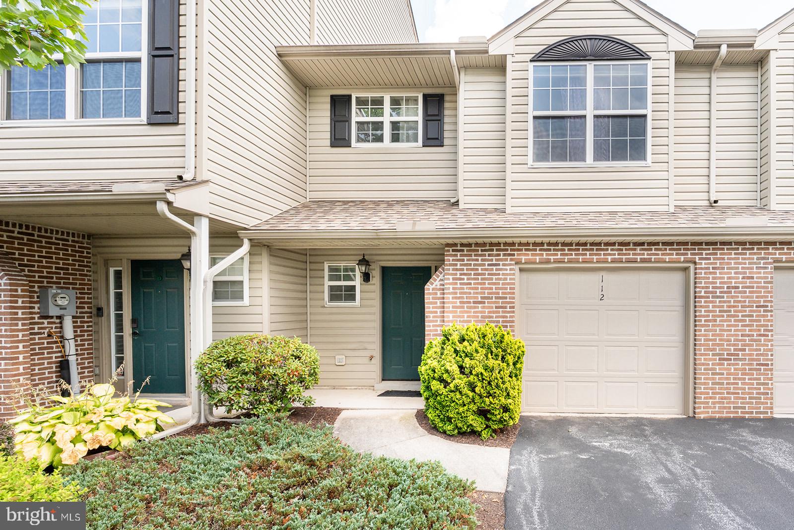 THE PINNACLE - Residential