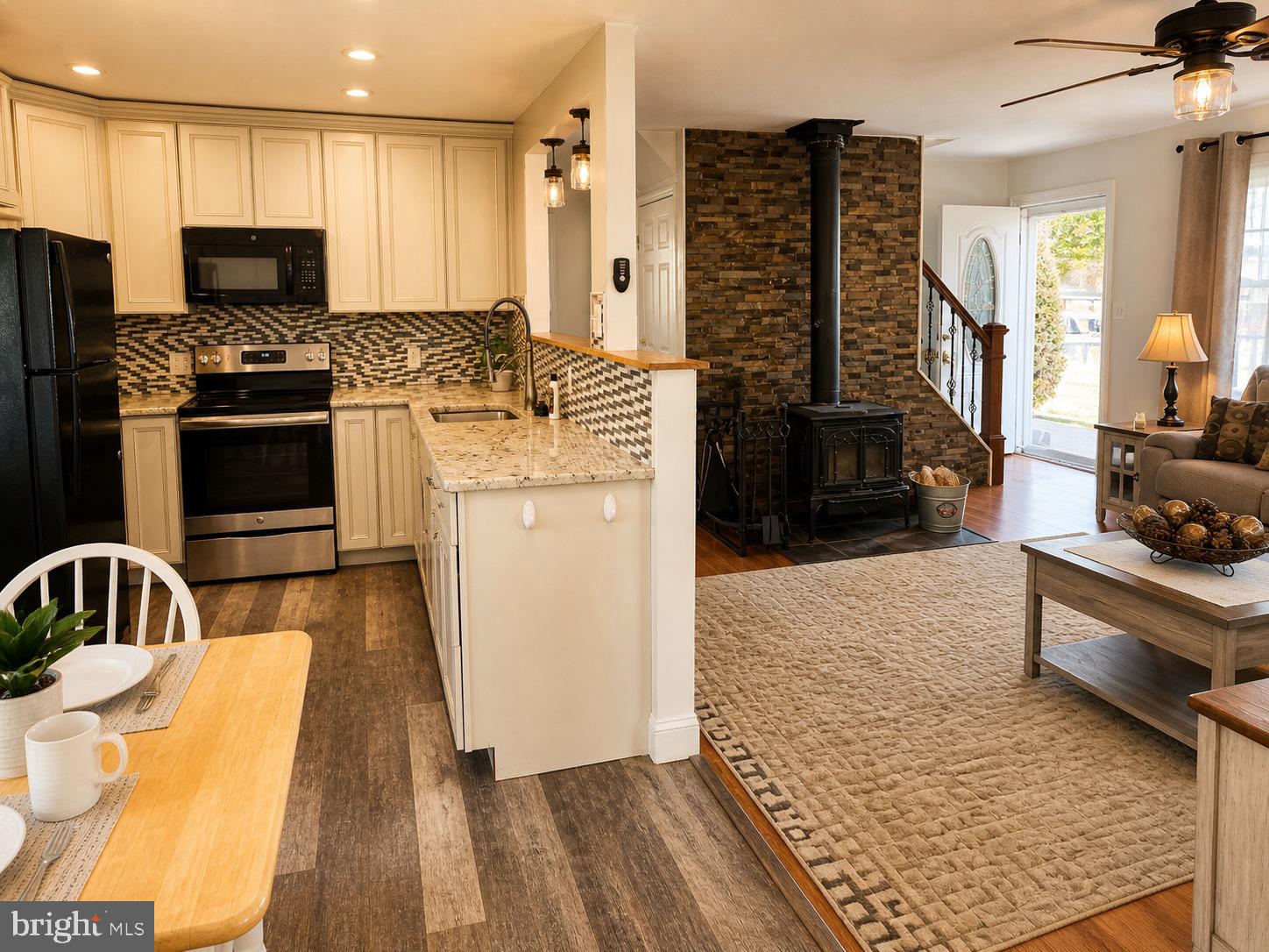 VERMILION HILL - Residential