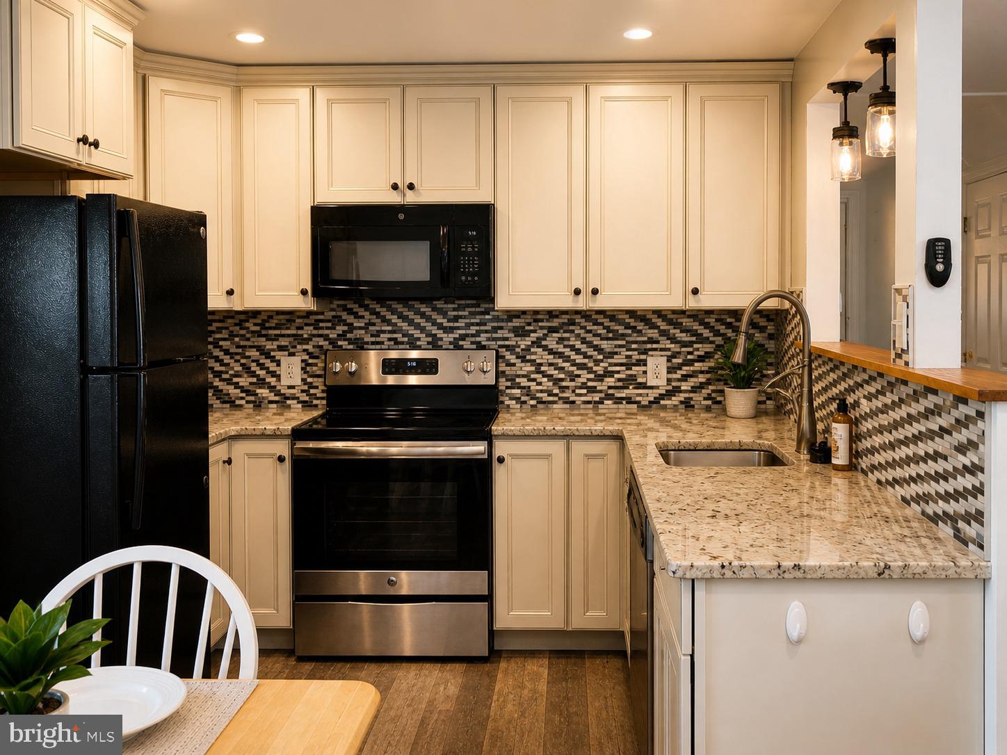 VERMILION HILL - Residential