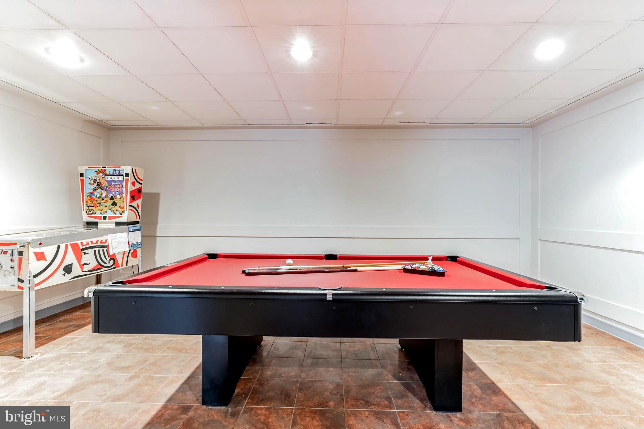 SHORES OF CALVERT - Residential