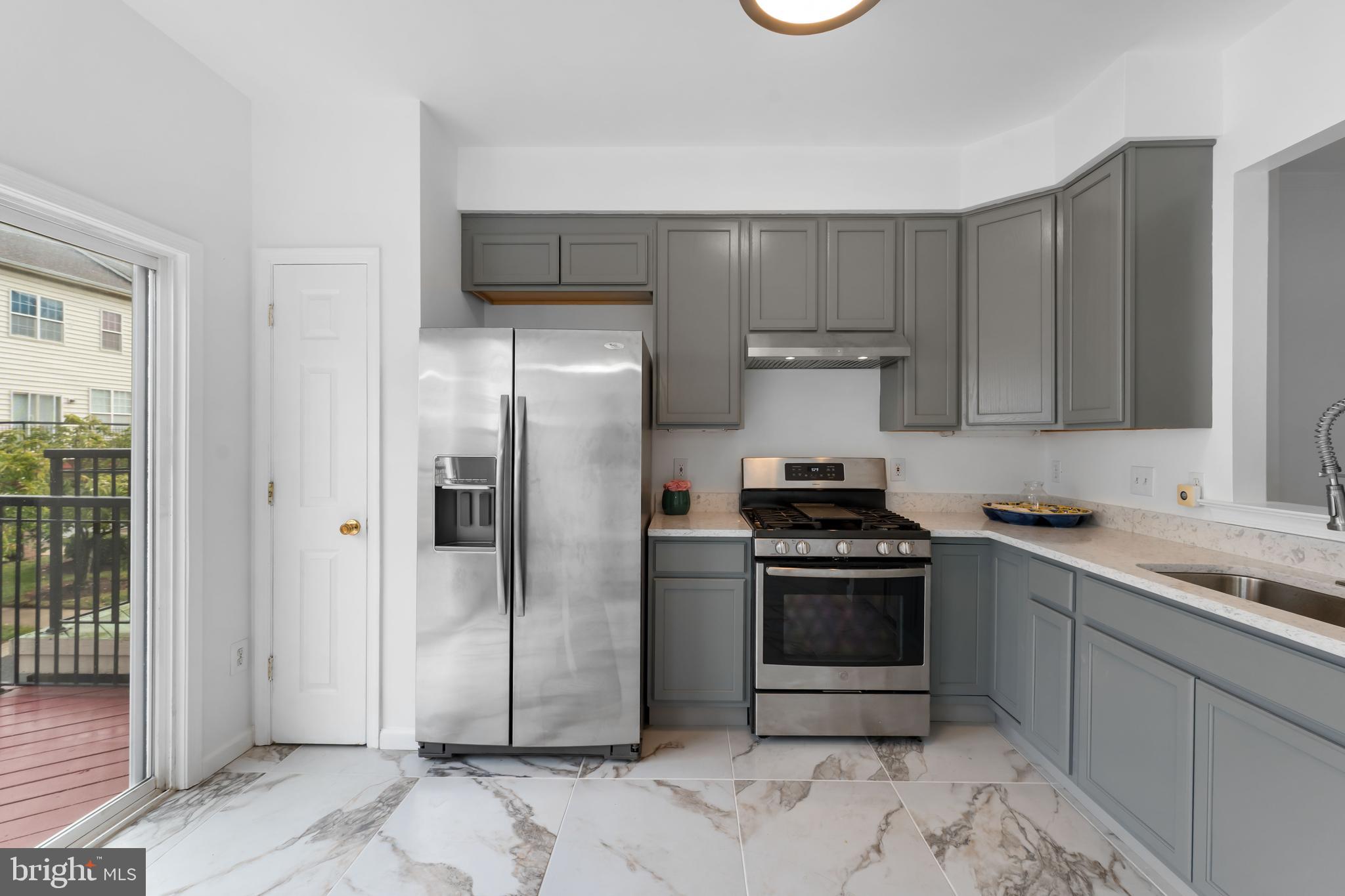 WASHINGTONIAN CENTER - Residential