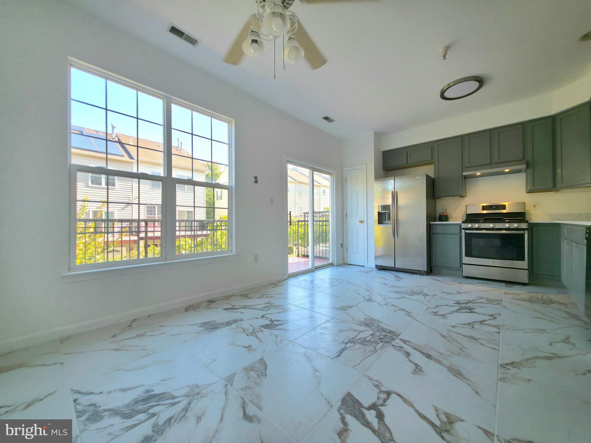 WASHINGTONIAN CENTER - Residential