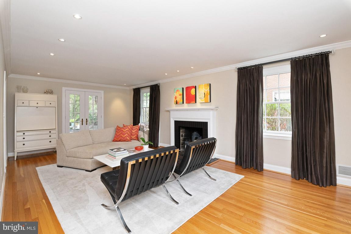 WEST TOWSON - Residential