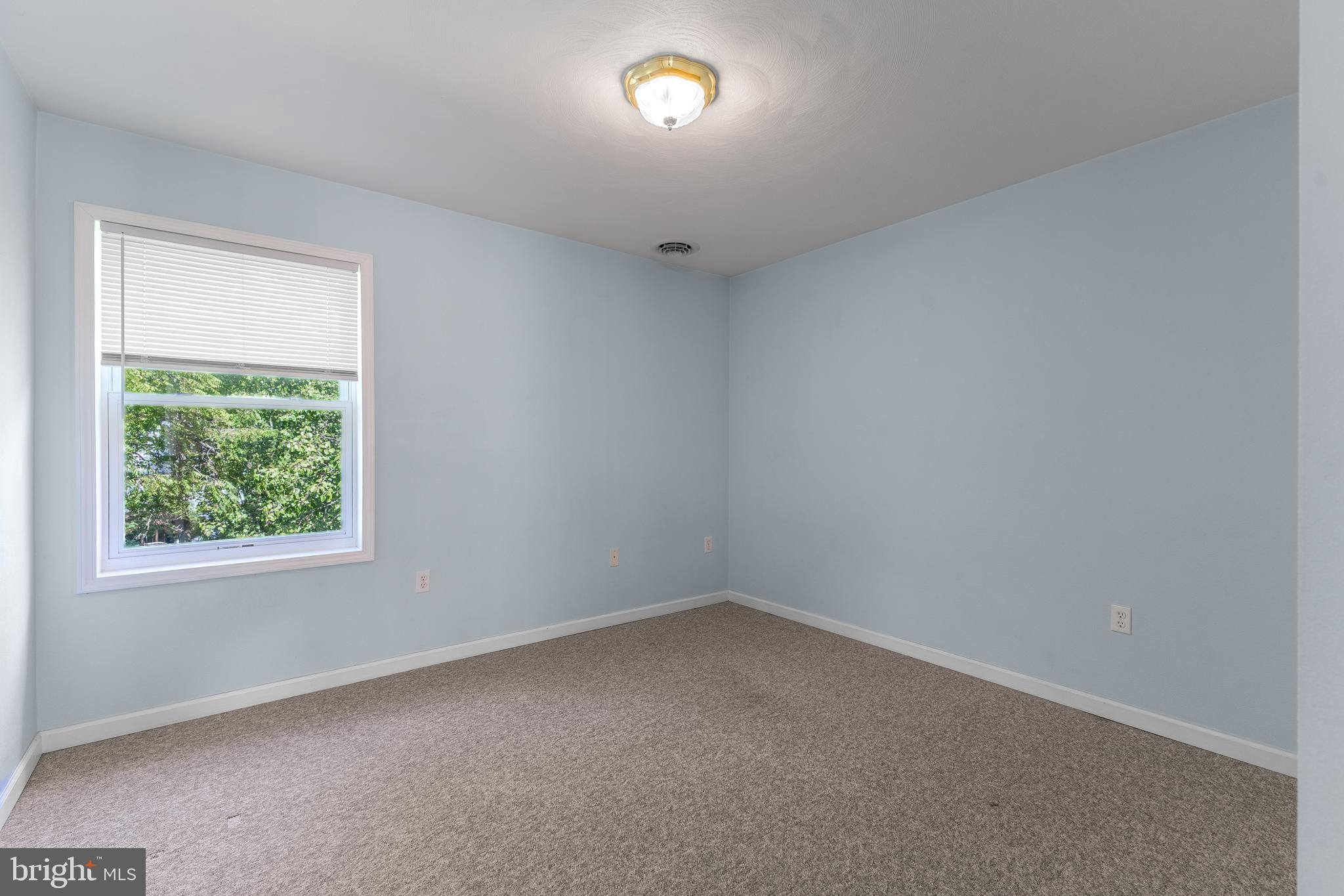 COLLEGE HEIGHTS - Residential