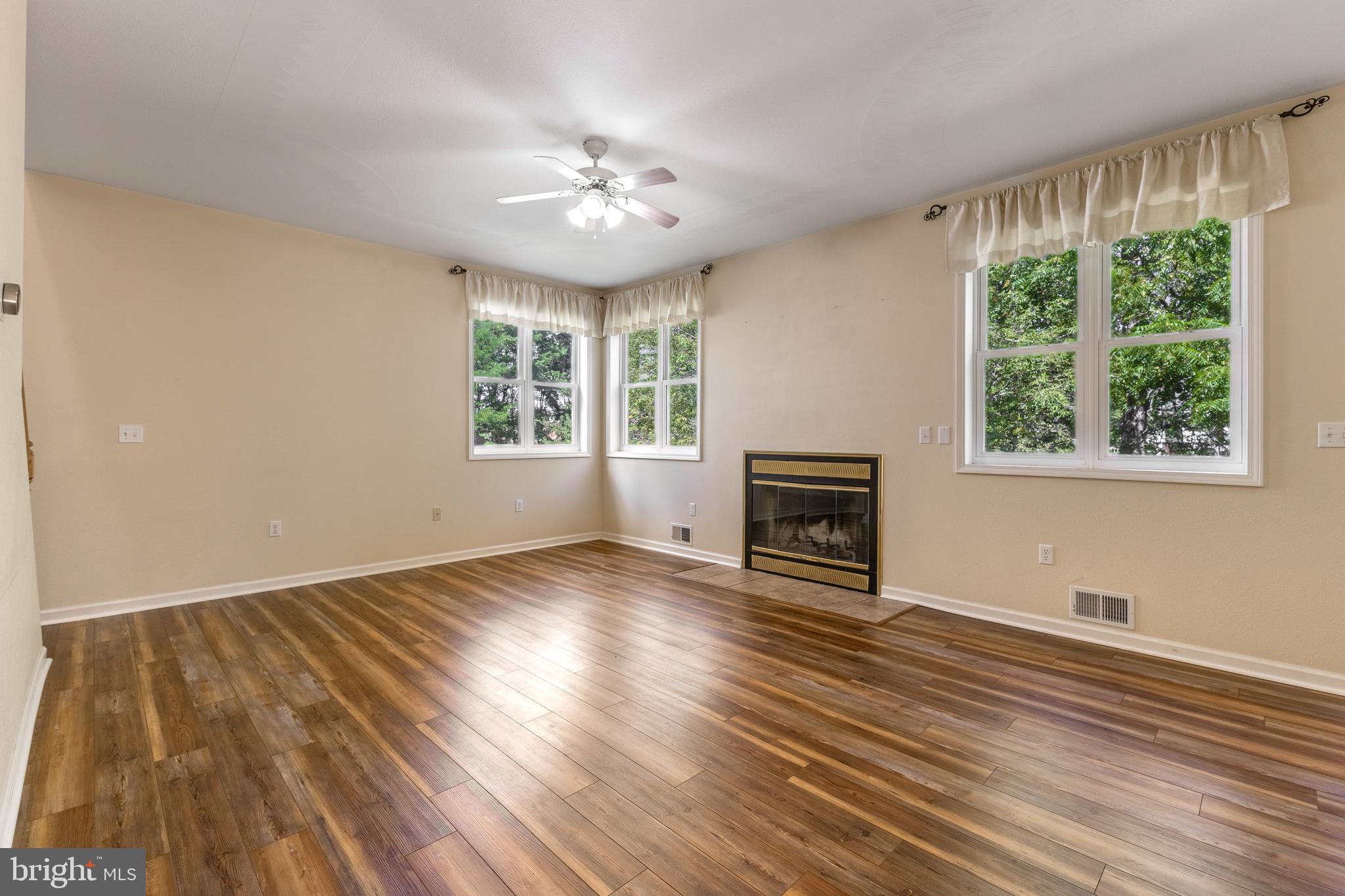 COLLEGE HEIGHTS - Residential