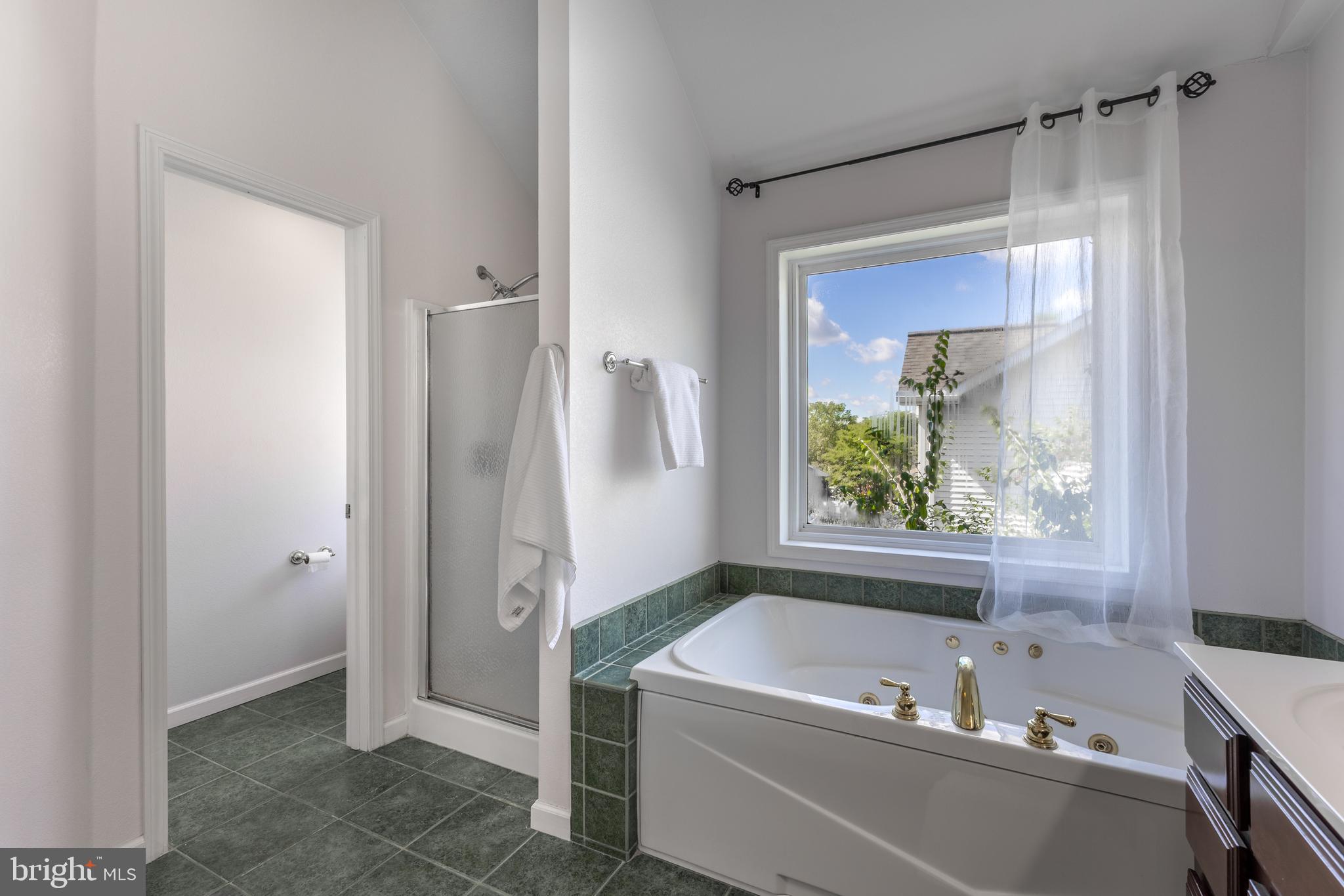 COLLEGE HEIGHTS - Residential