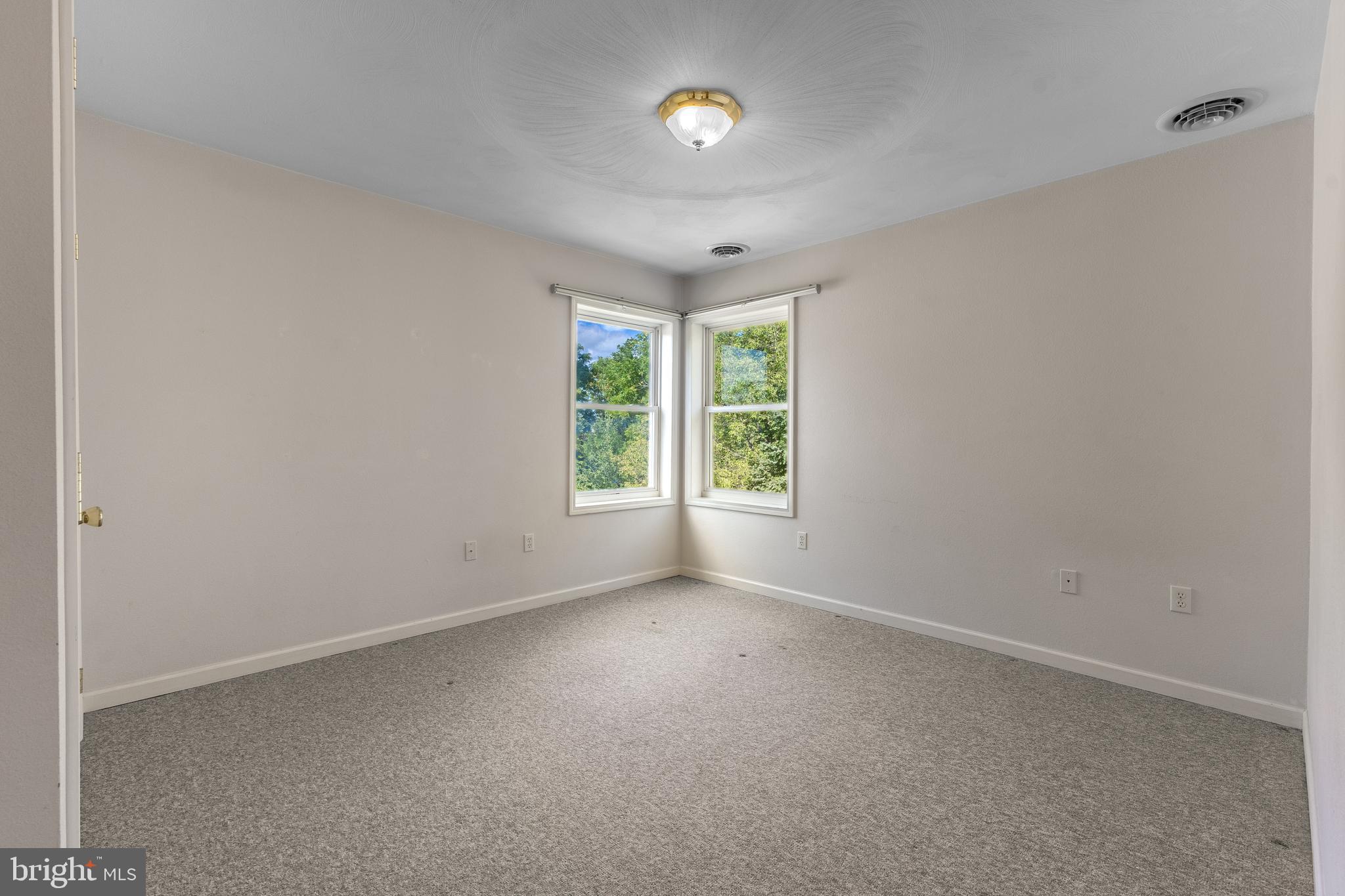 COLLEGE HEIGHTS - Residential