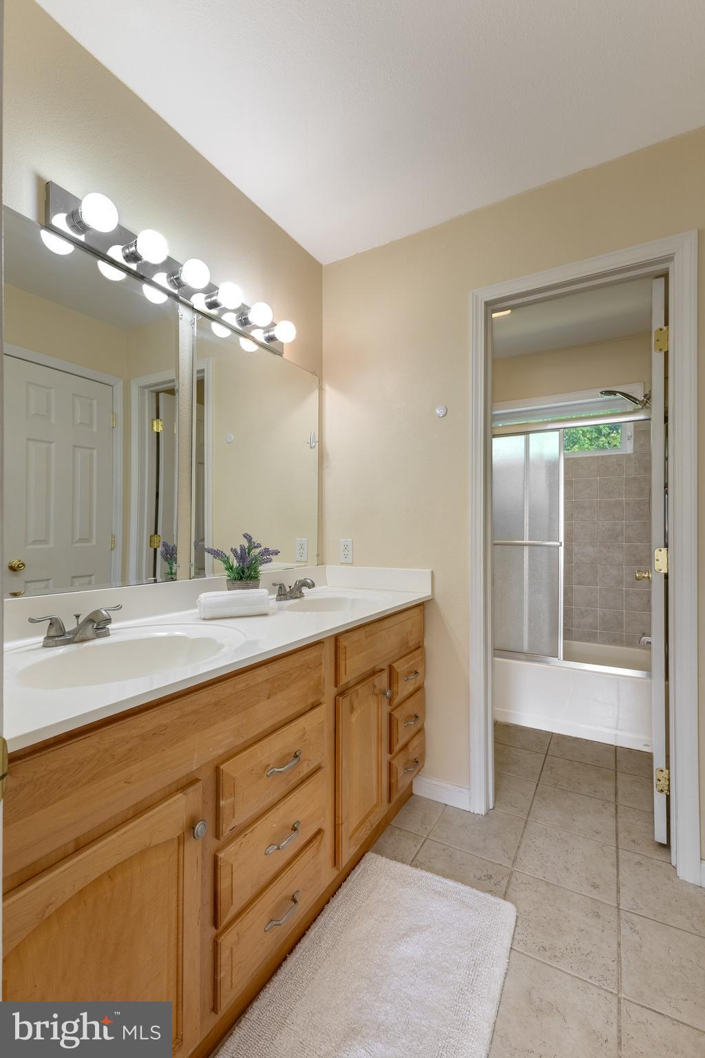 COLLEGE HEIGHTS - Residential