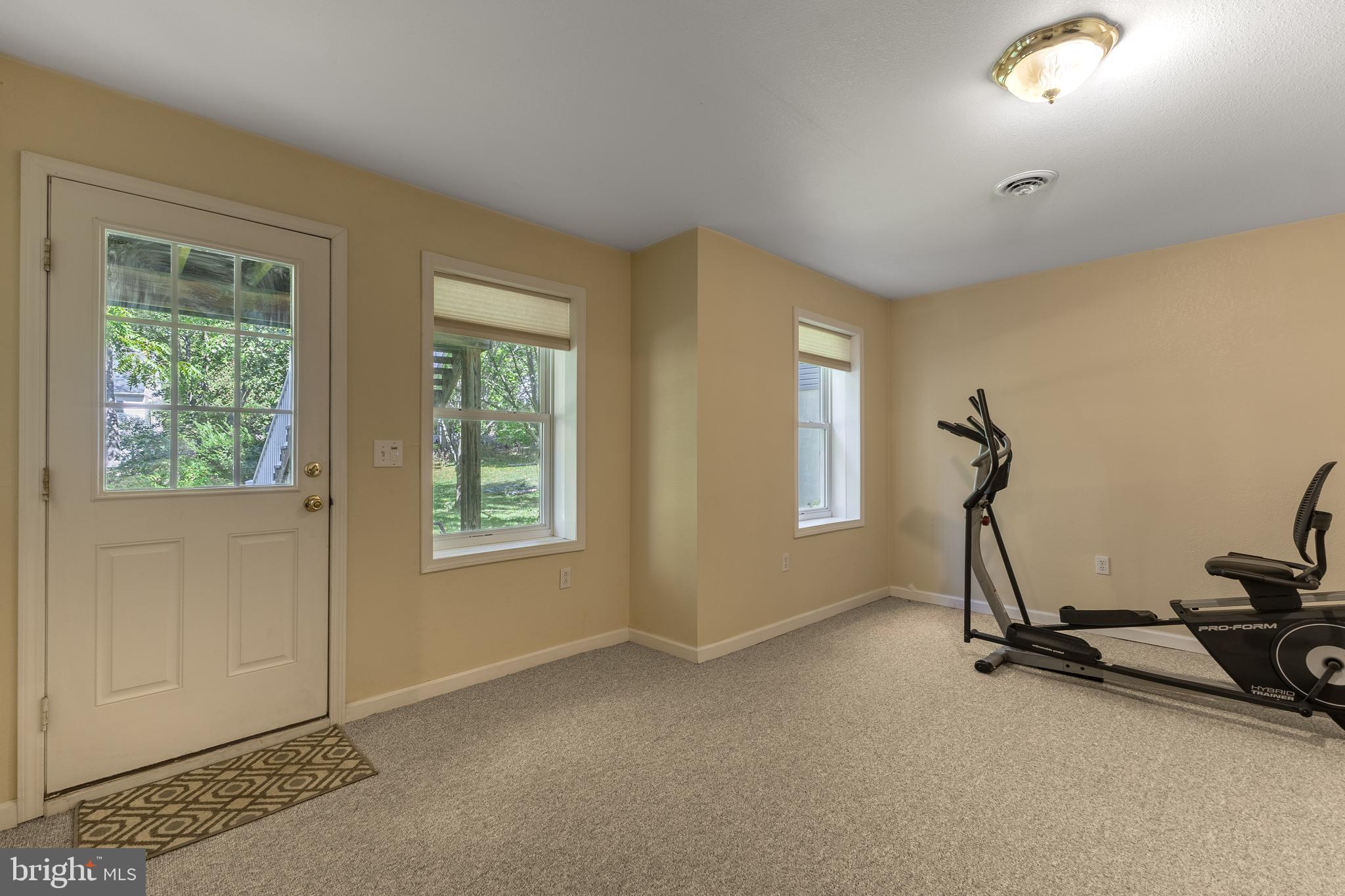 COLLEGE HEIGHTS - Residential