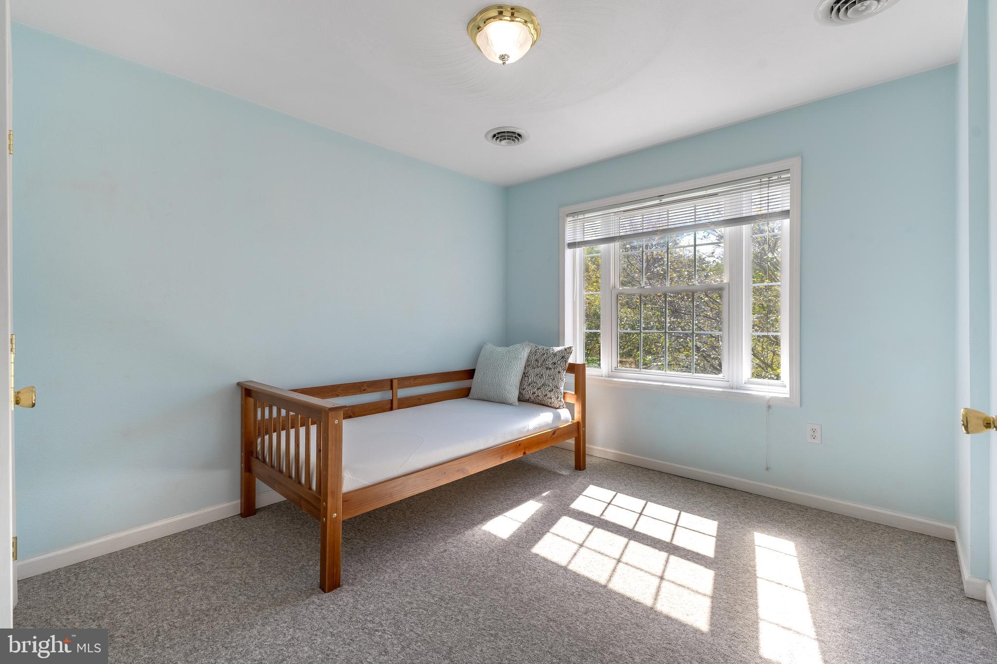 COLLEGE HEIGHTS - Residential