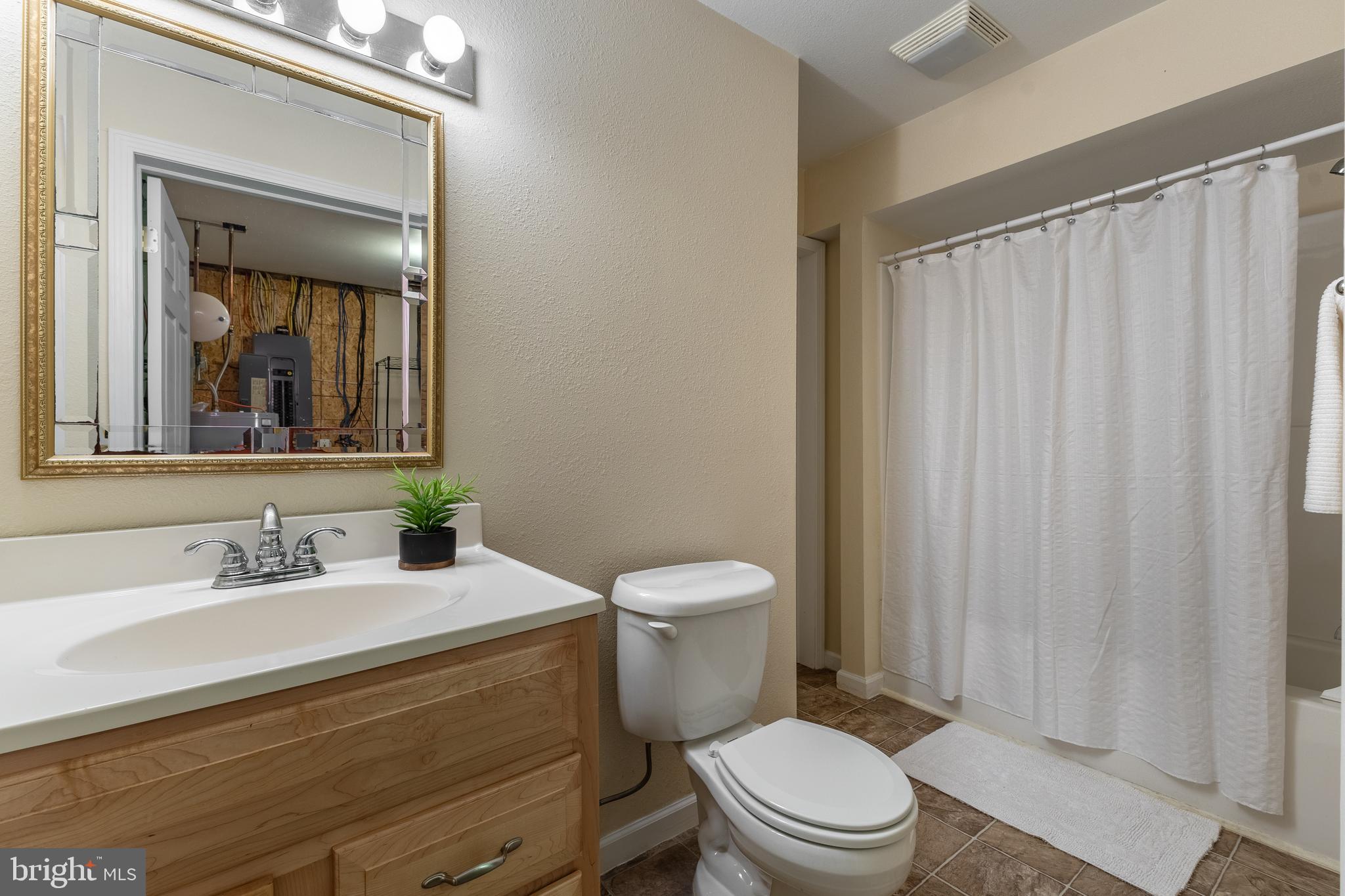 COLLEGE HEIGHTS - Residential