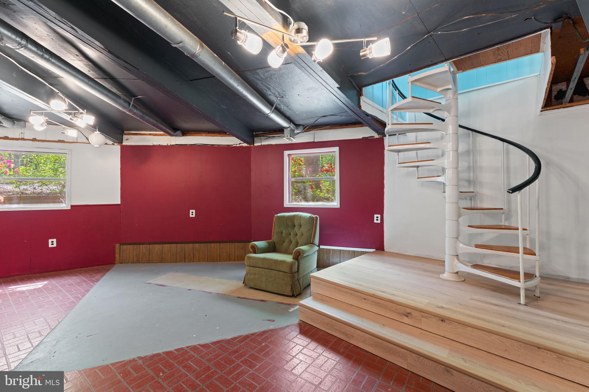 LAKE OF THE WOODS - Residential