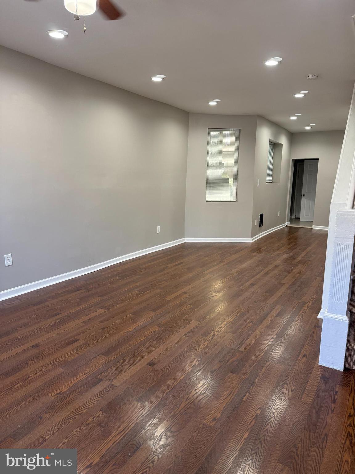 PORT RICHMOND - Residential