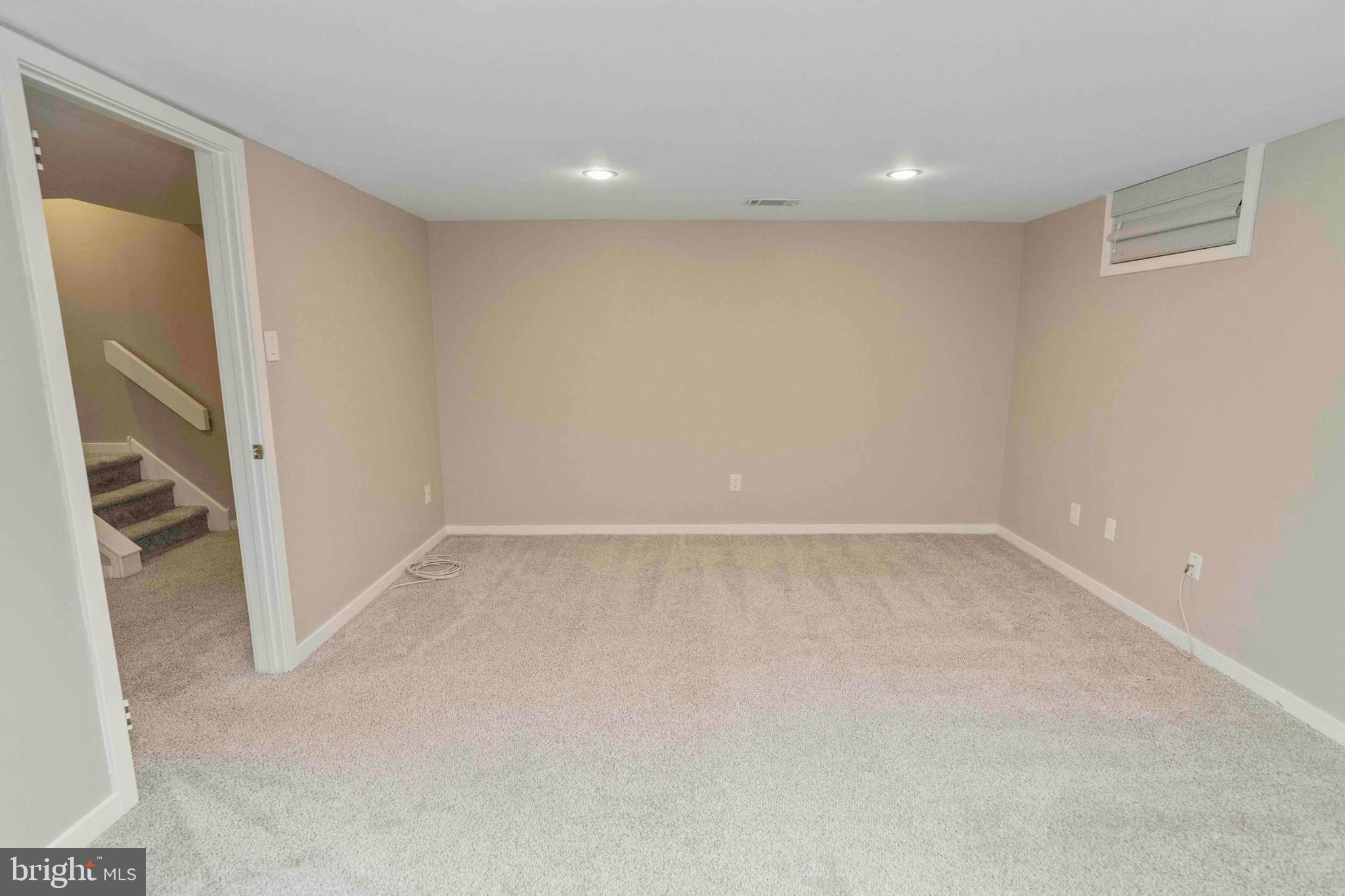 SPRING VALLEY - Residential