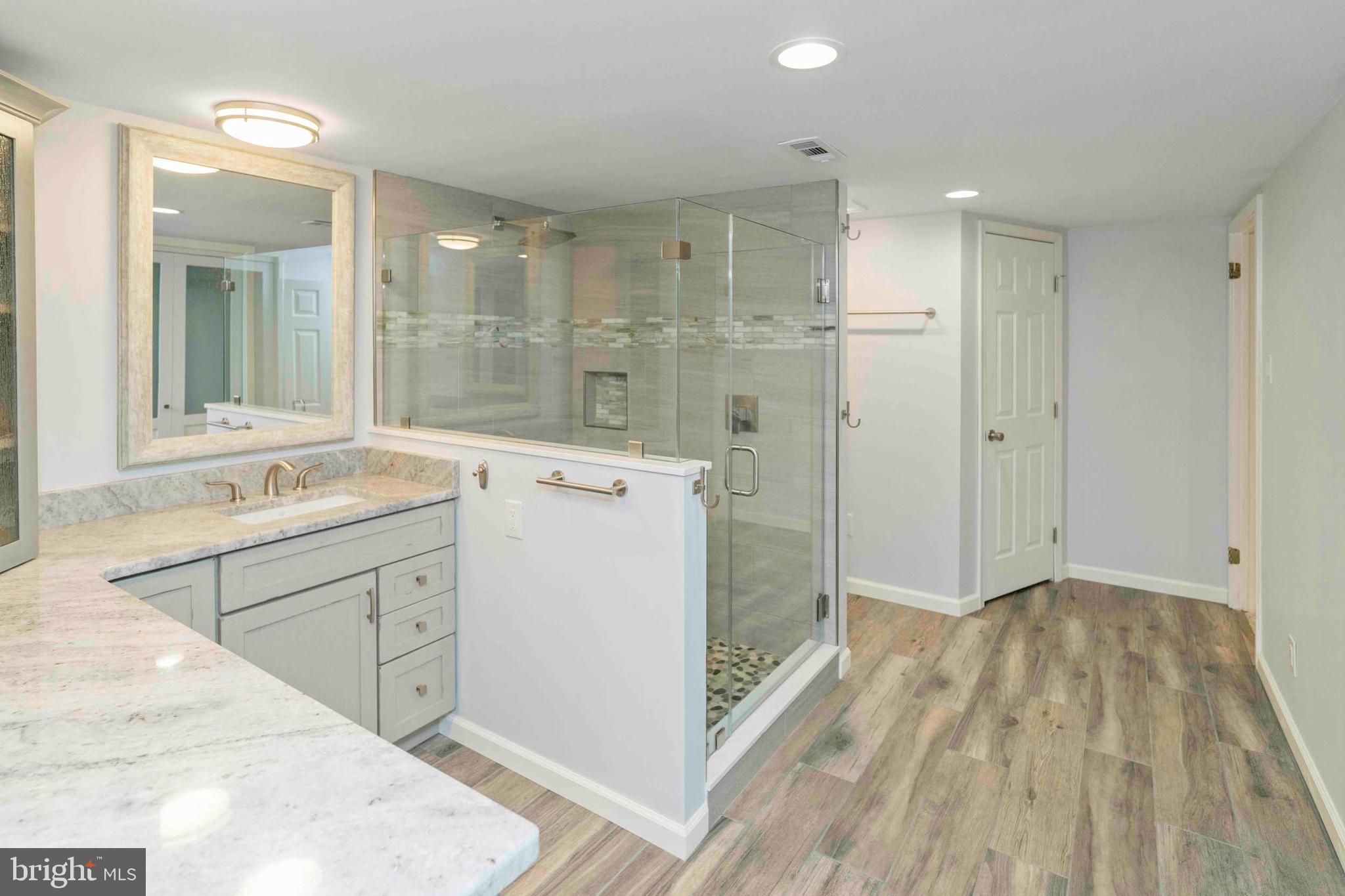 SPRING VALLEY - Residential