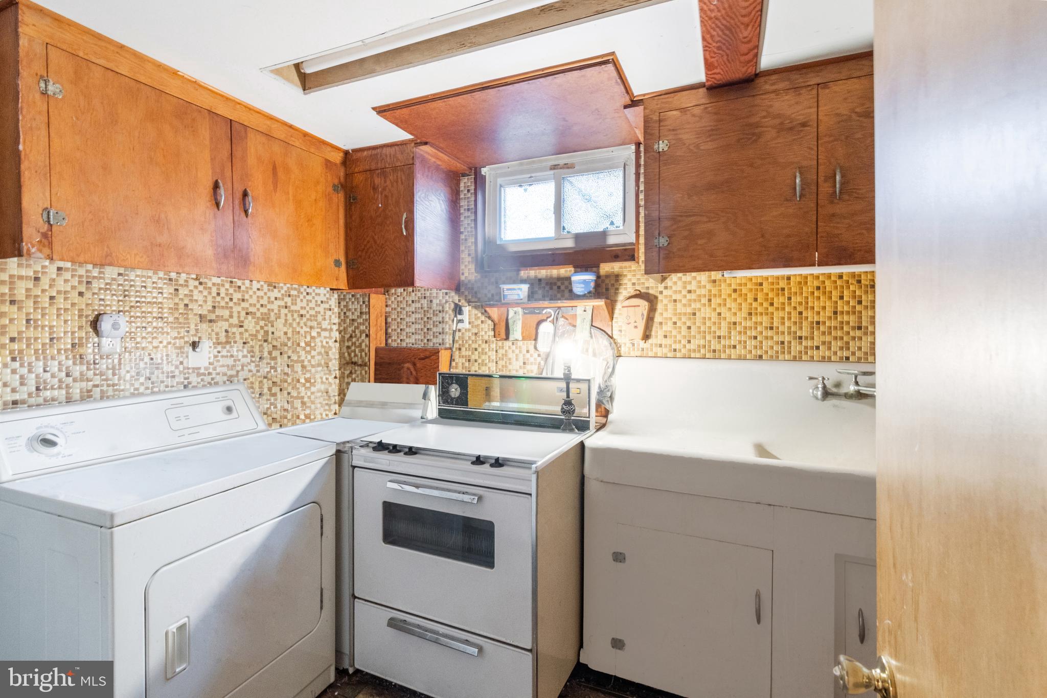 KENT VILLAGE - Residential