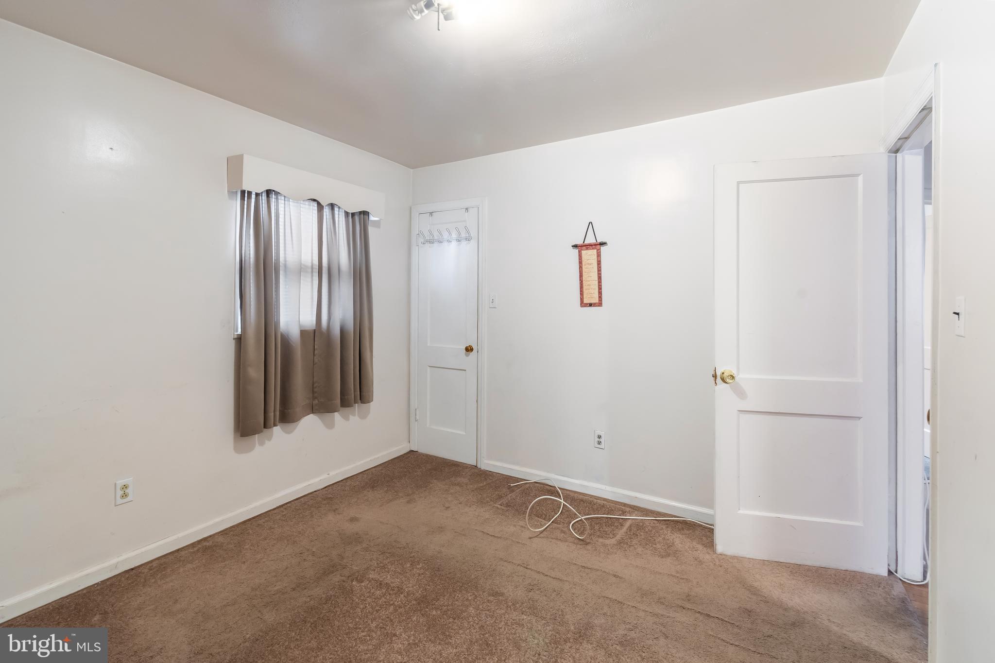 KENT VILLAGE - Residential