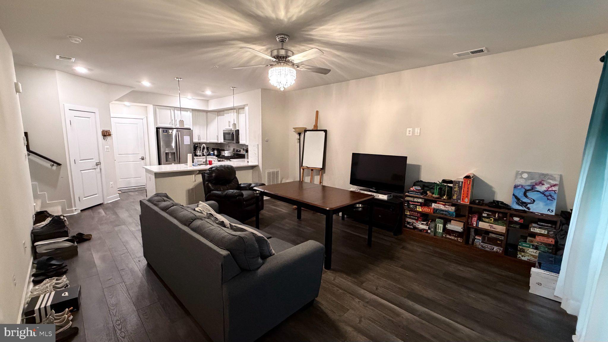 2324 WATER PROMENADE AVENUE 2L