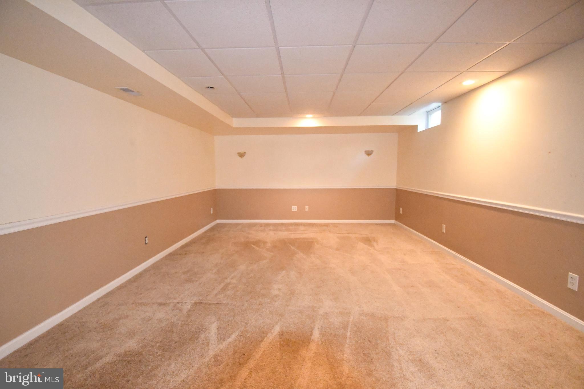 WOODS OF BAYVIEW - Residential Lease